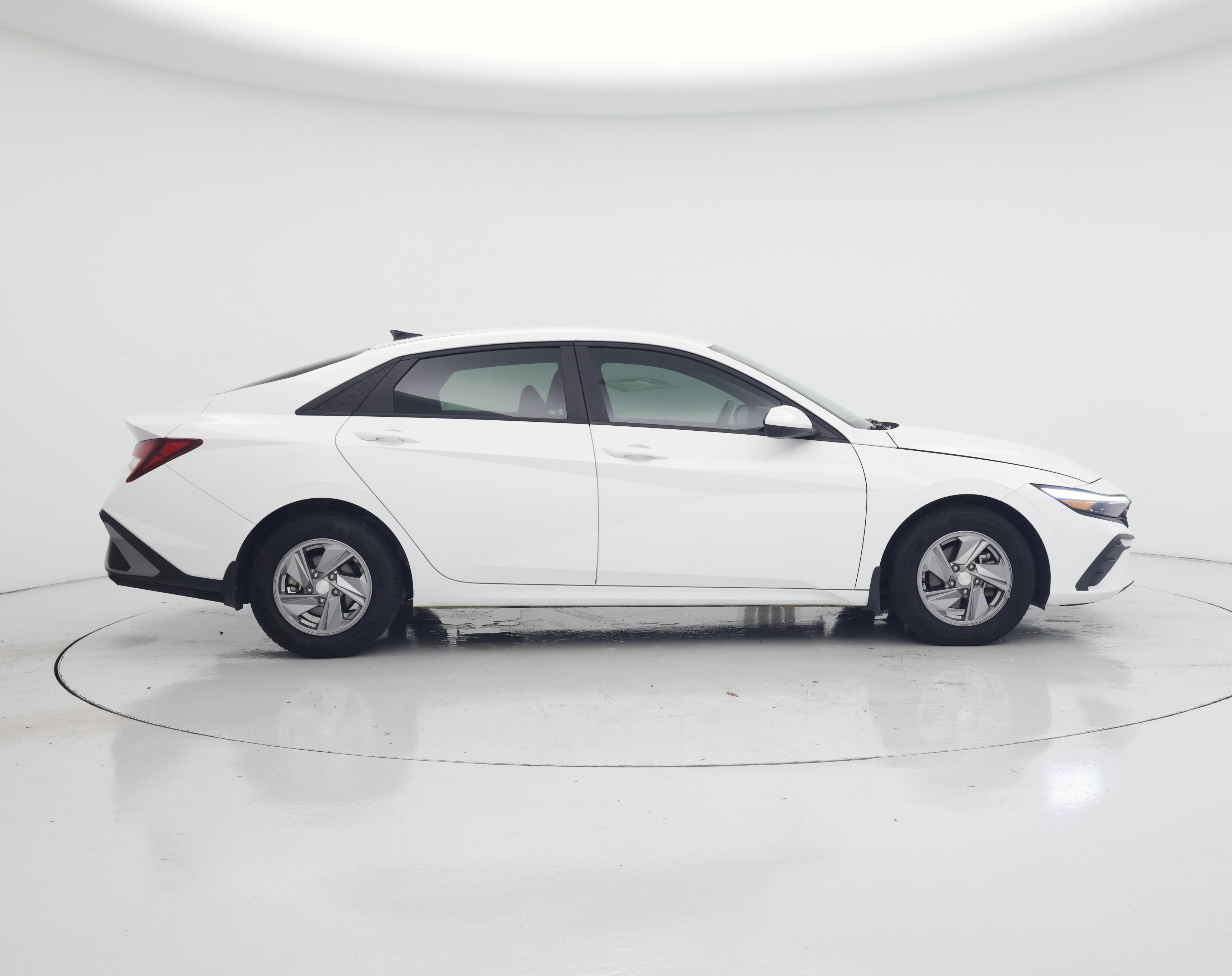 Thumbnail: 2024 Hyundai Elantra - 7