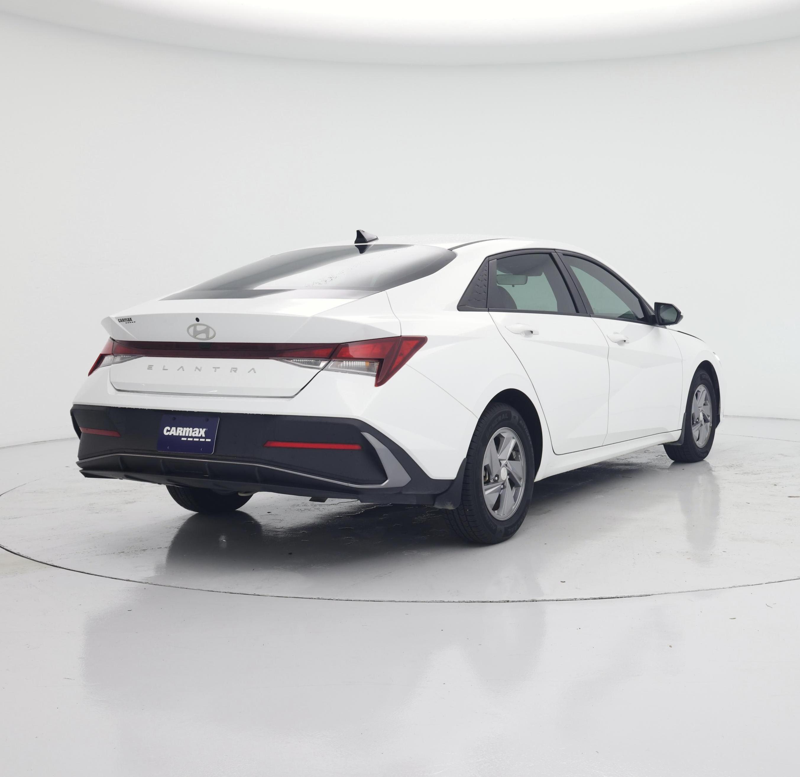 Thumbnail: 2024 Hyundai Elantra - 8