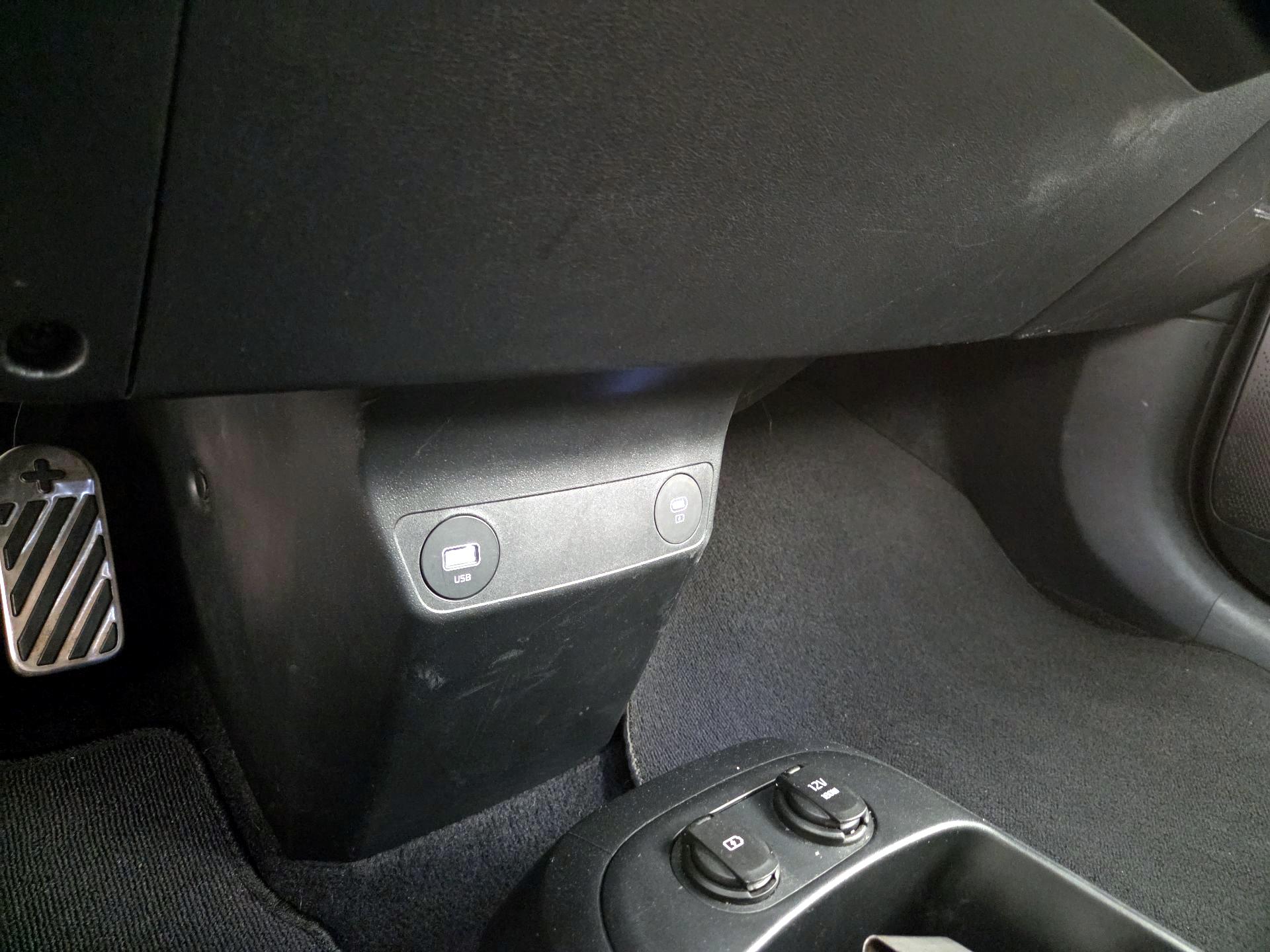 Thumbnail: 2024 Kia EV6 - 18