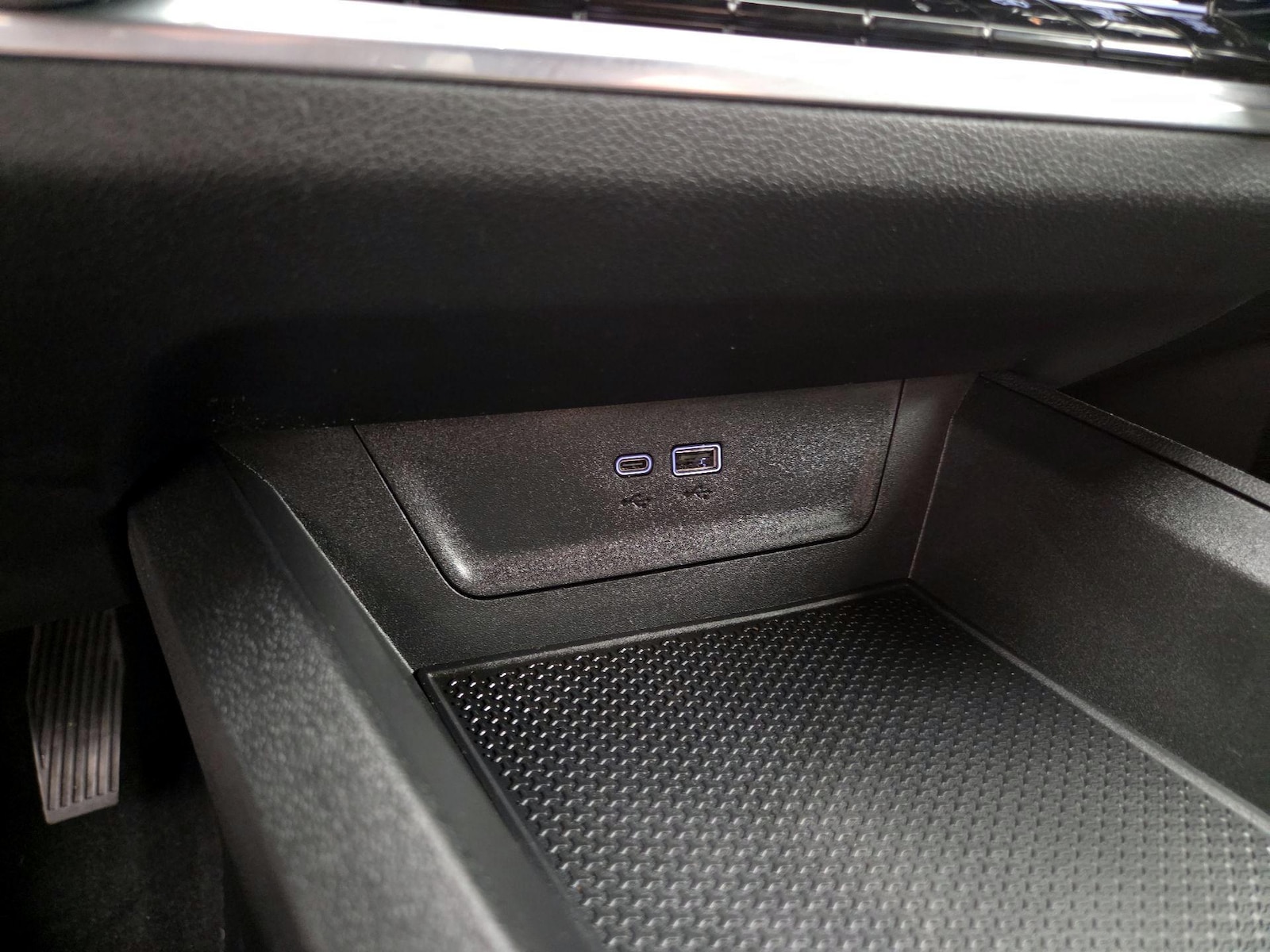 2026 Chevrolet Equinox LT - Photo 19