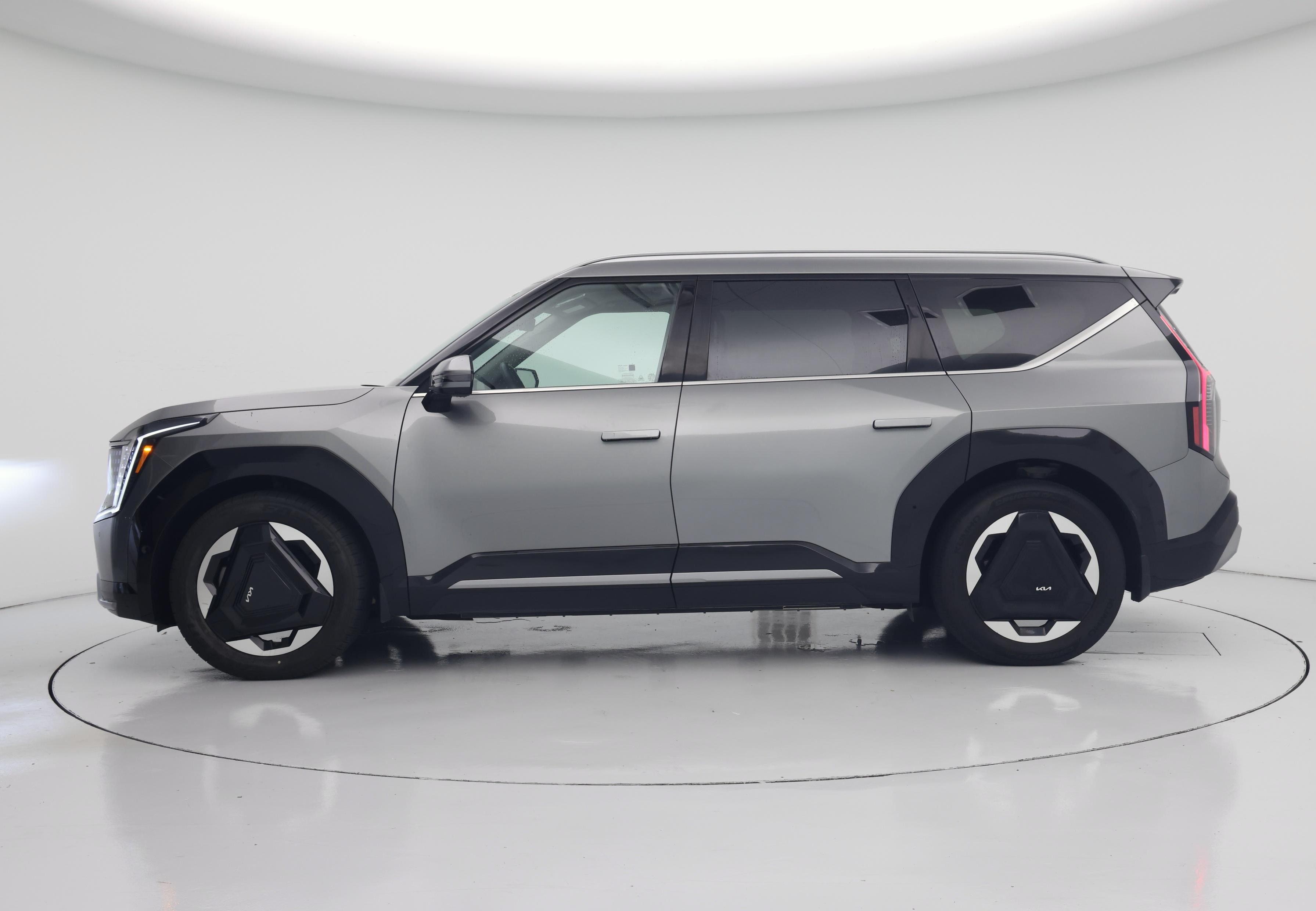 Thumbnail: 2024 Kia EV9 - 3