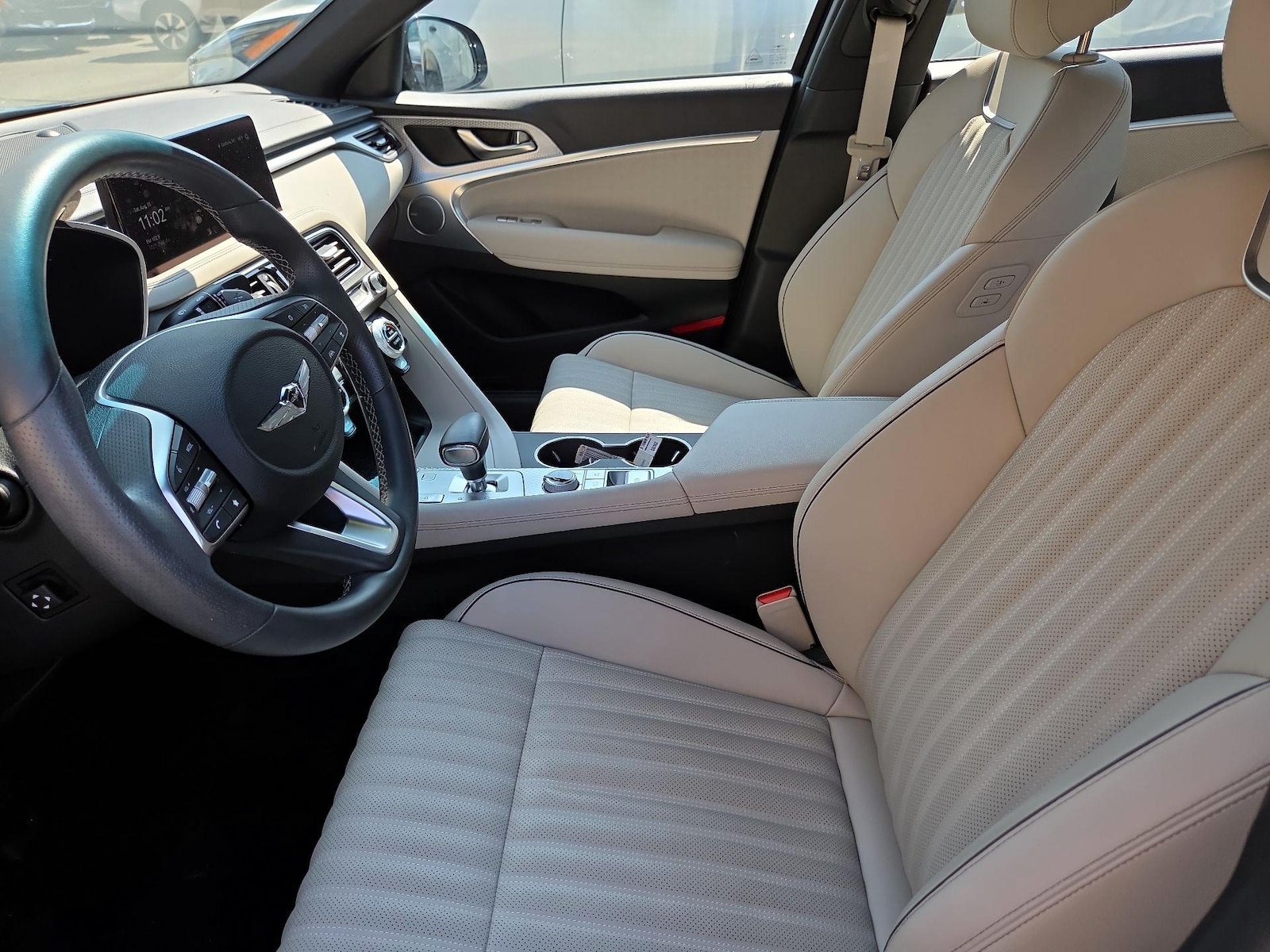 2023 GENESIS G70 Standard - Photo 12