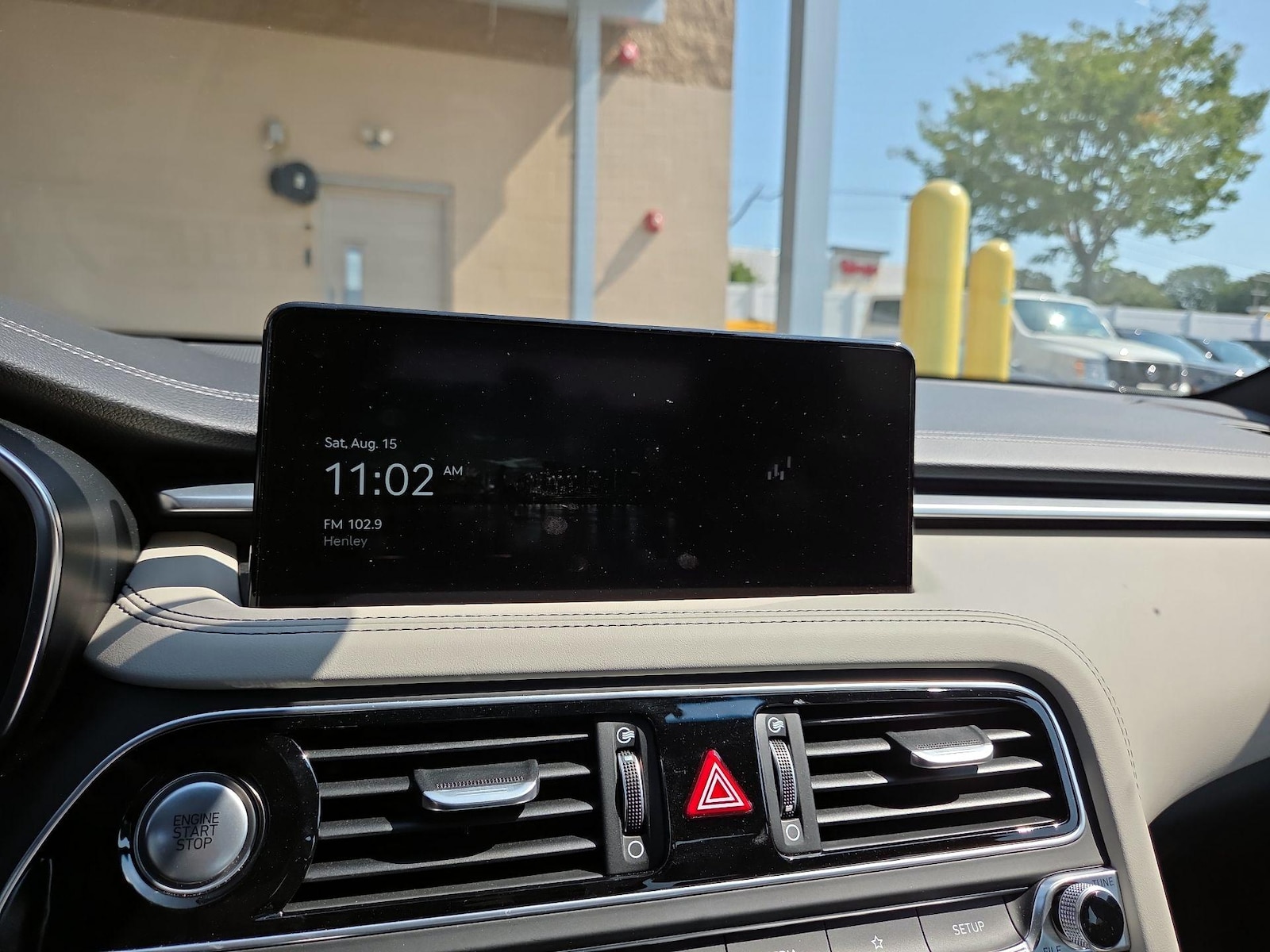 2023 GENESIS G70 Standard - Photo 16