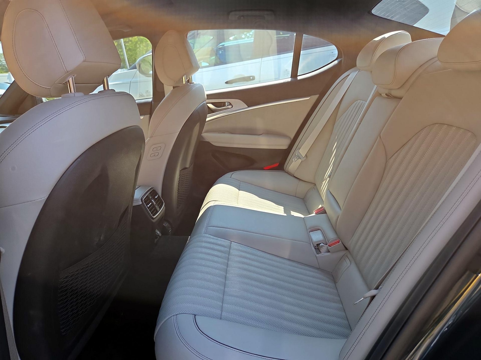 2023 GENESIS G70 Standard - Photo 20