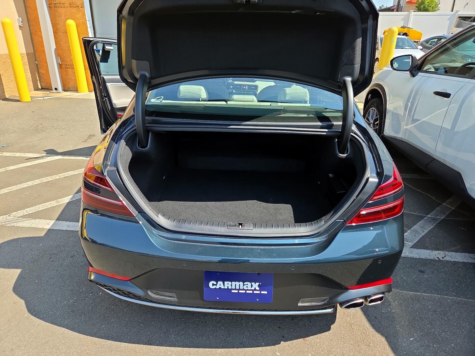 2023 GENESIS G70 Standard - Photo 21