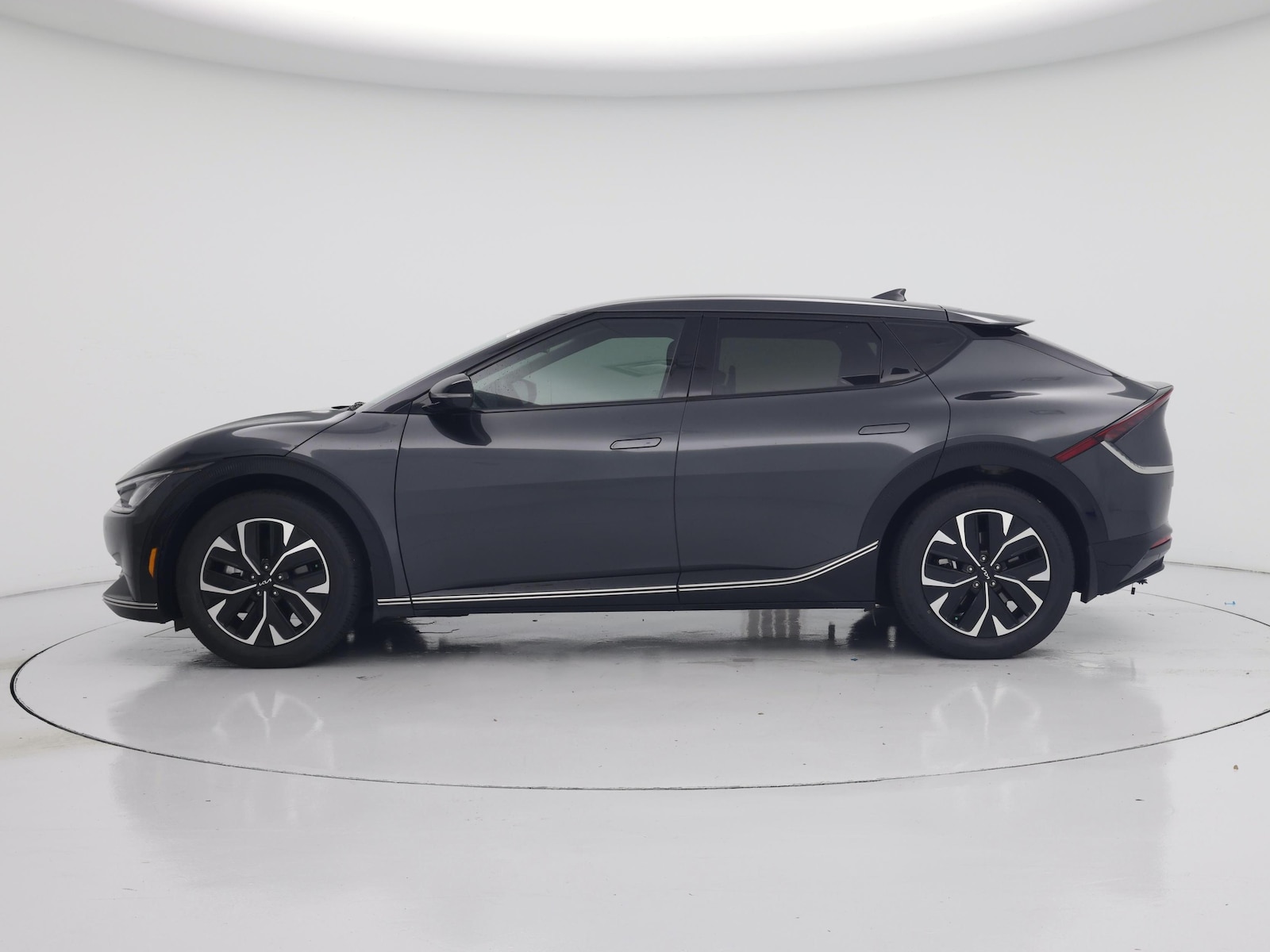 2024 Kia EV6 Wind - Photo 4