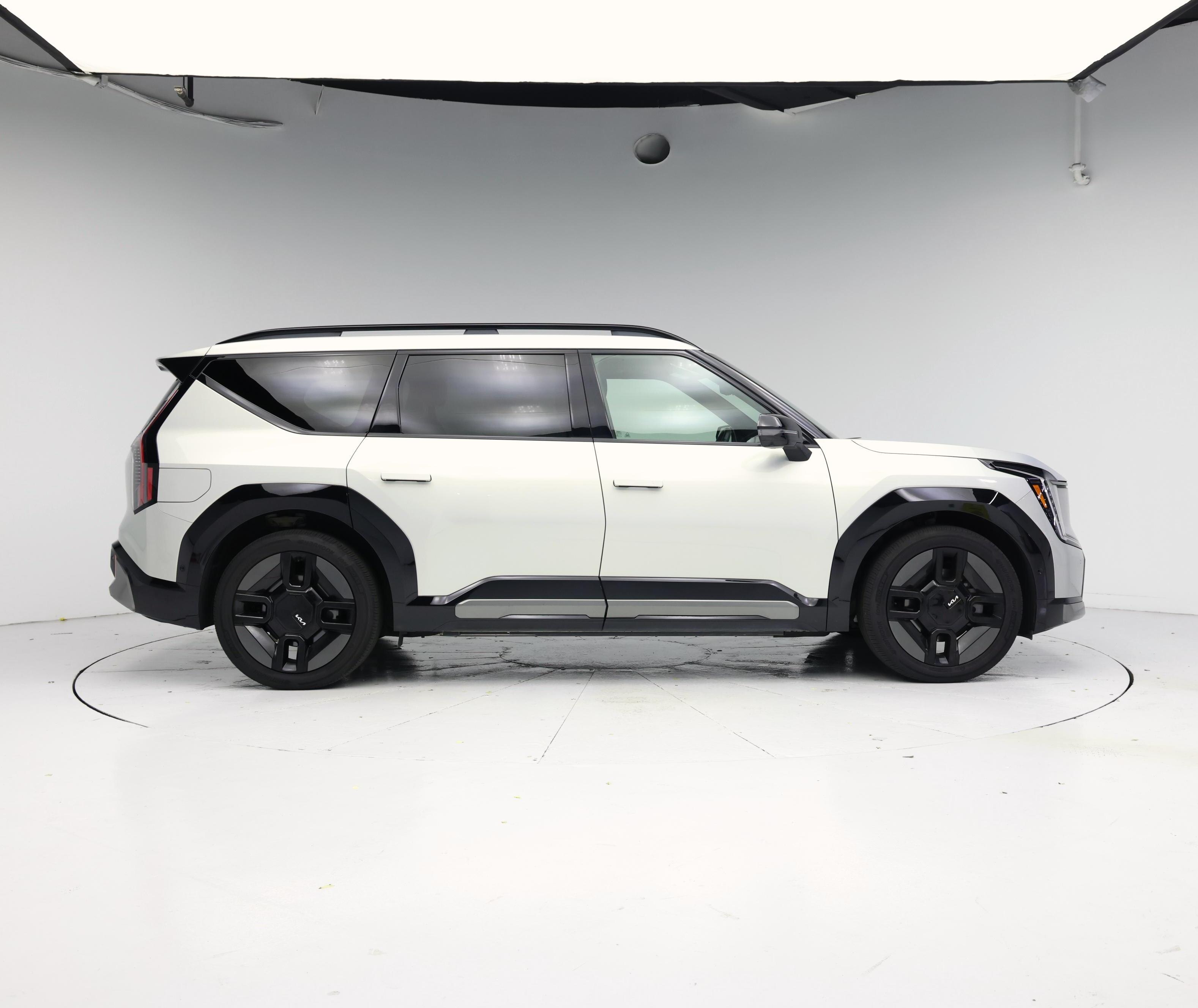 Thumbnail: 2024 Kia EV9 - 7