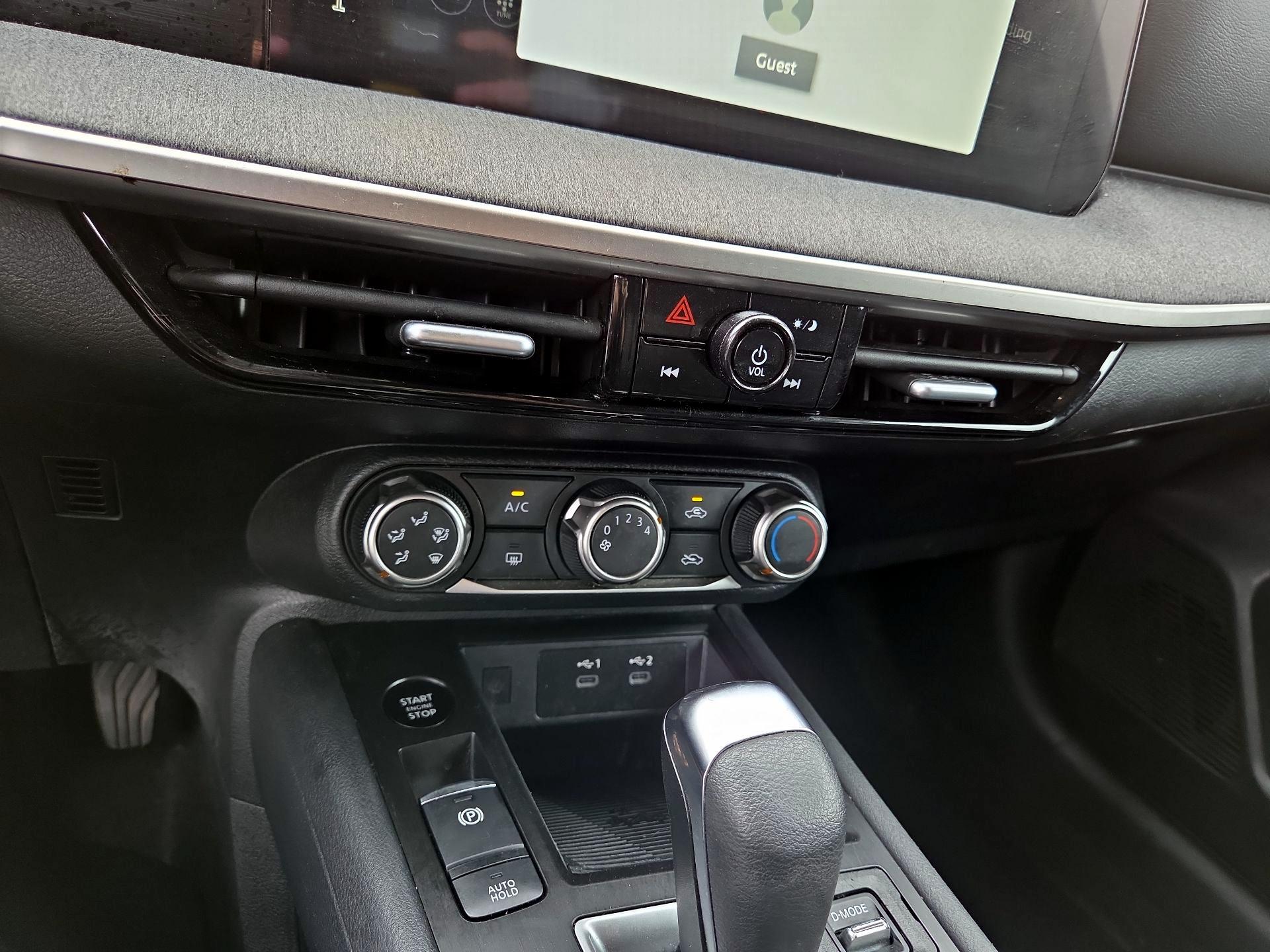 Thumbnail: 2025 Nissan Kicks - 16