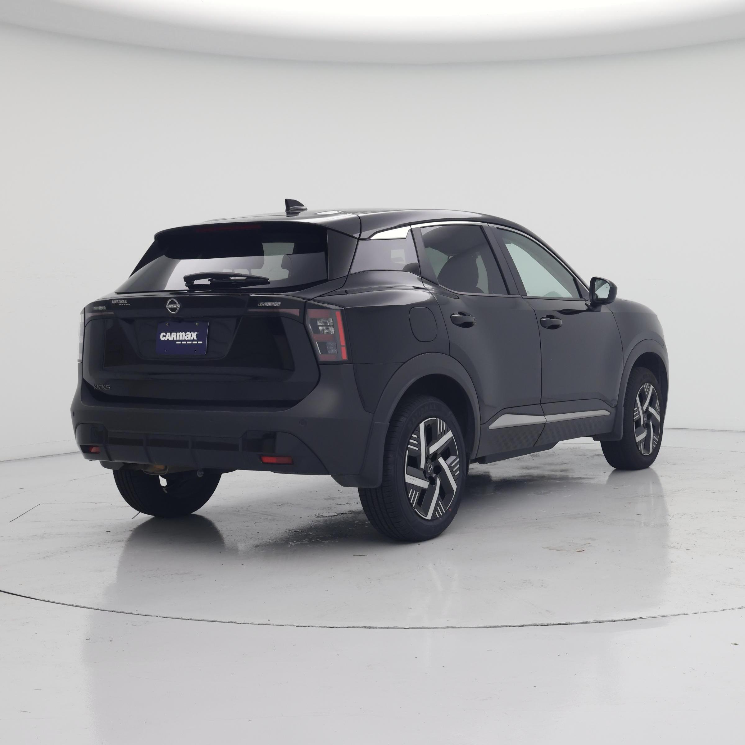Thumbnail: 2025 Nissan Kicks - 8