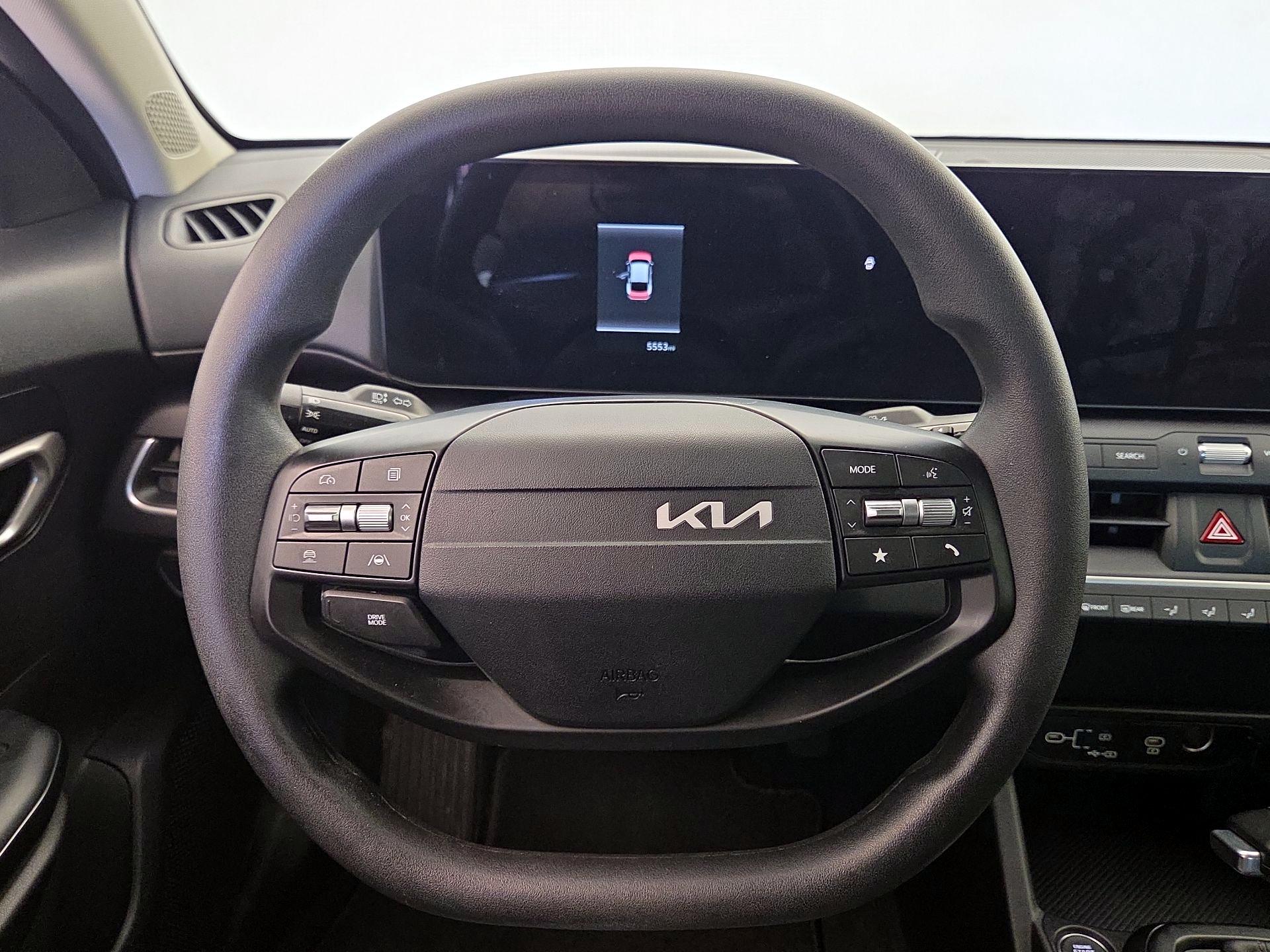 Thumbnail: 2025 Kia K4 - 10