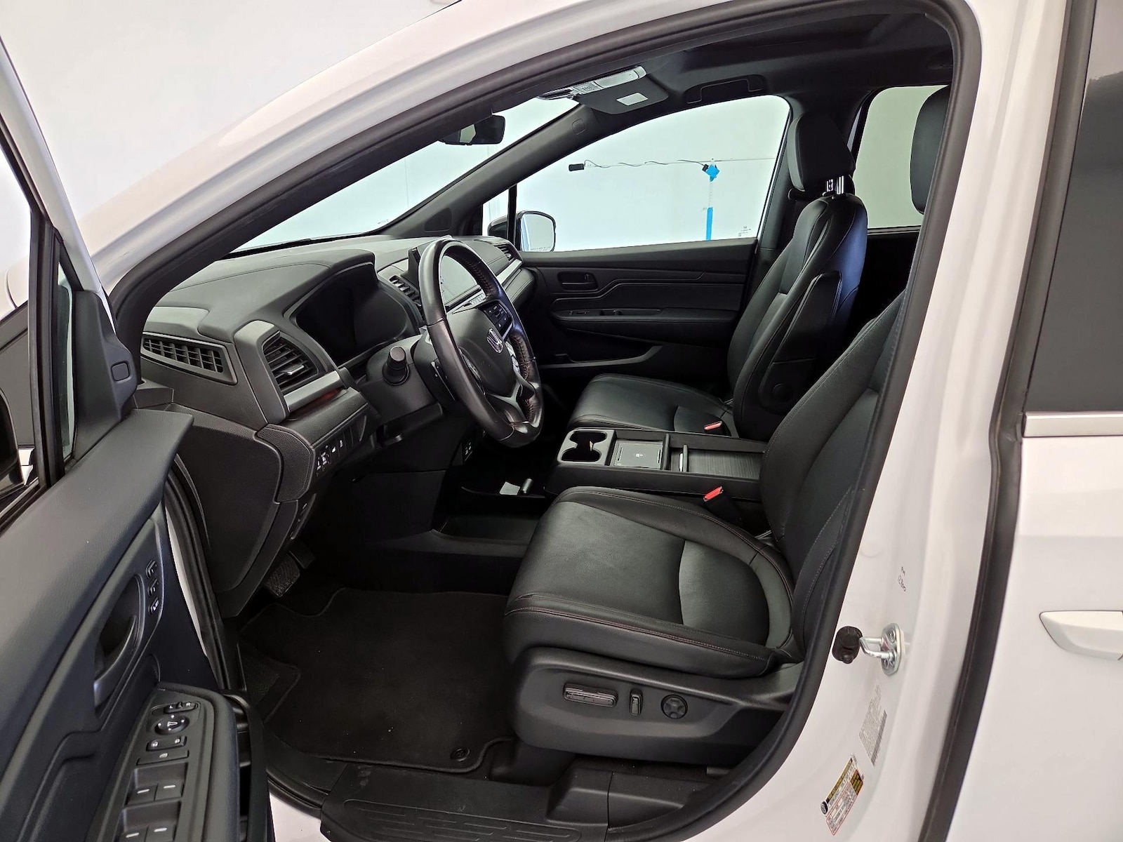 2025 Honda Odyssey Sport L - Photo 12