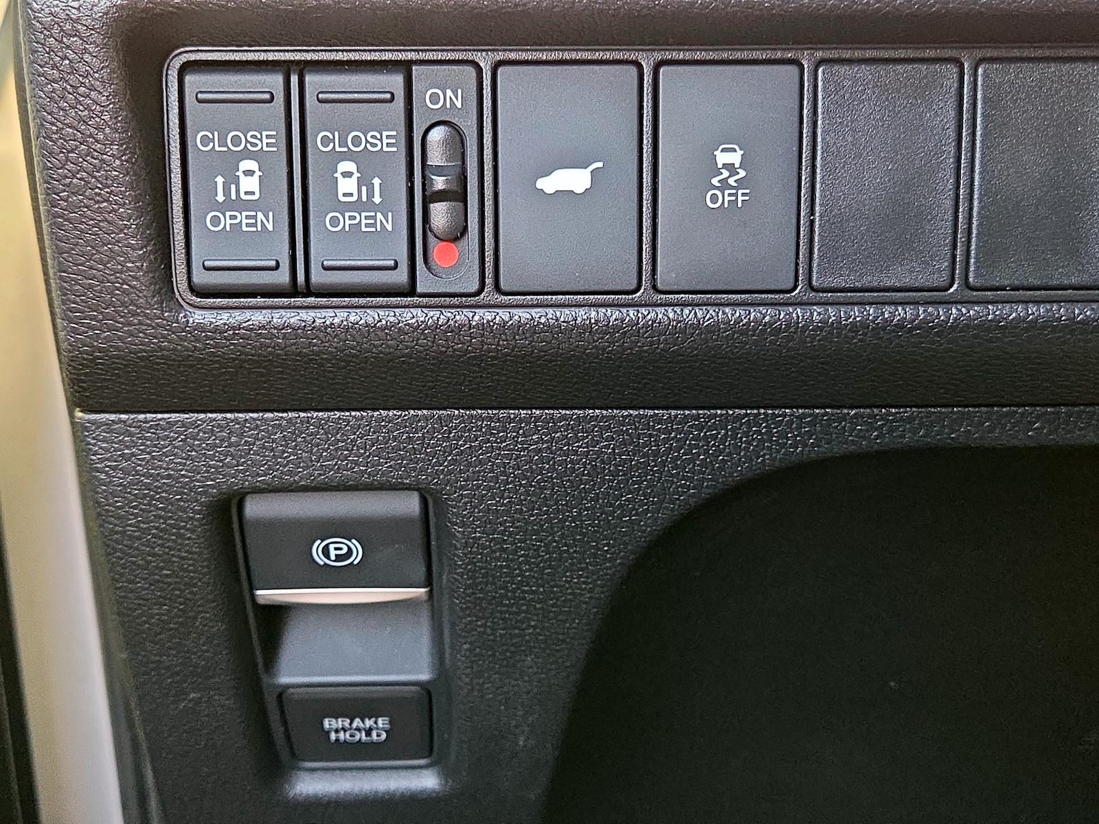 2025 Honda Odyssey Sport L - Photo 14