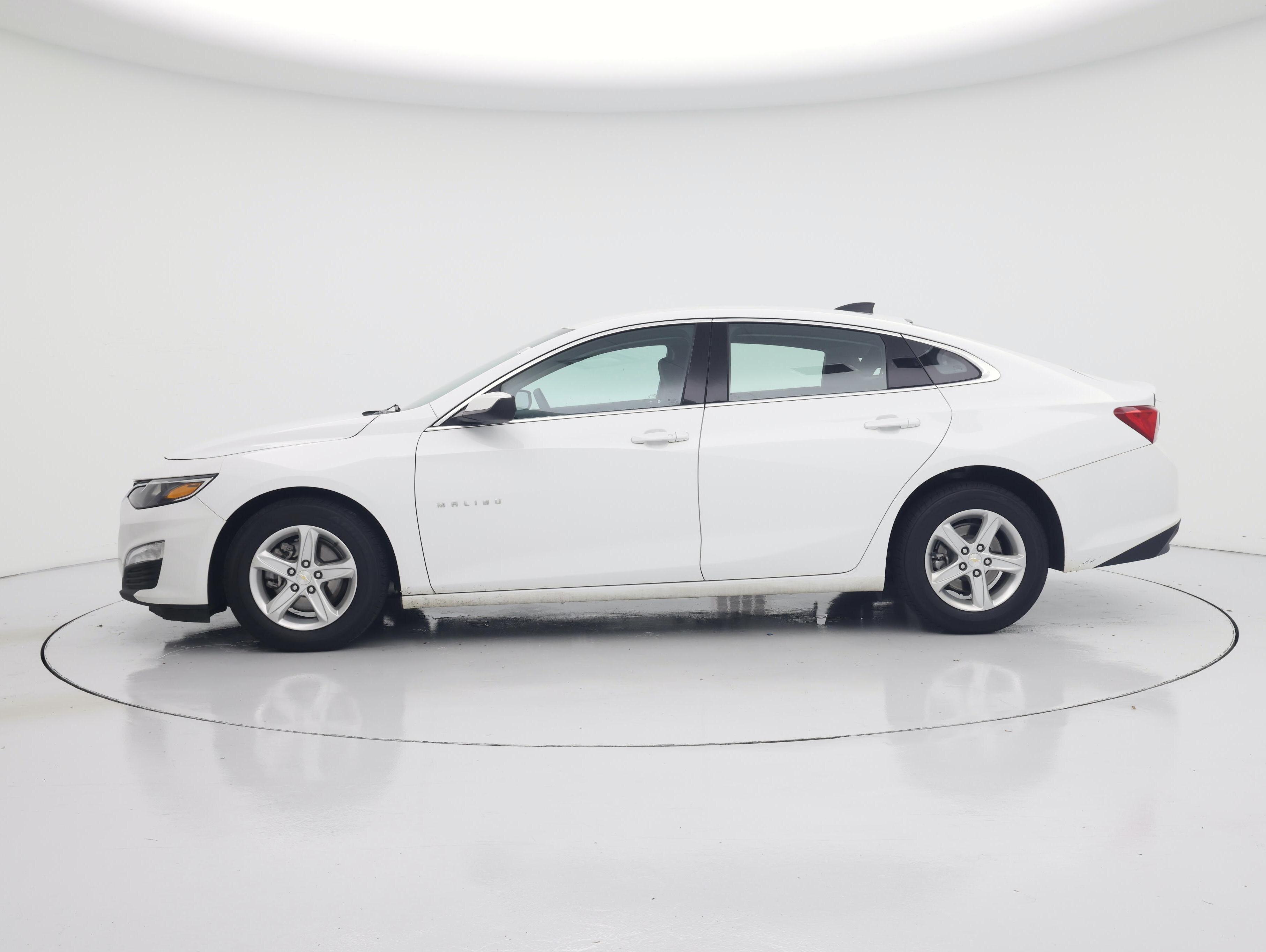 Thumbnail: 2024 Chevrolet Malibu - 3
