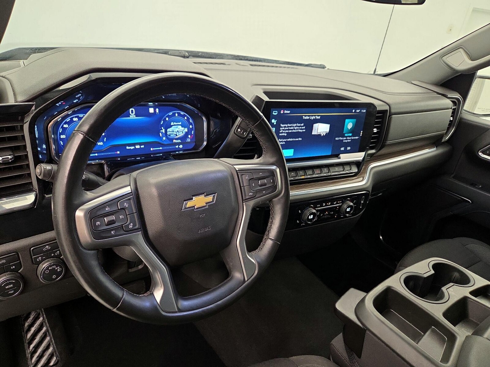 2023 Chevrolet Silverado 1500 LT - Photo 10
