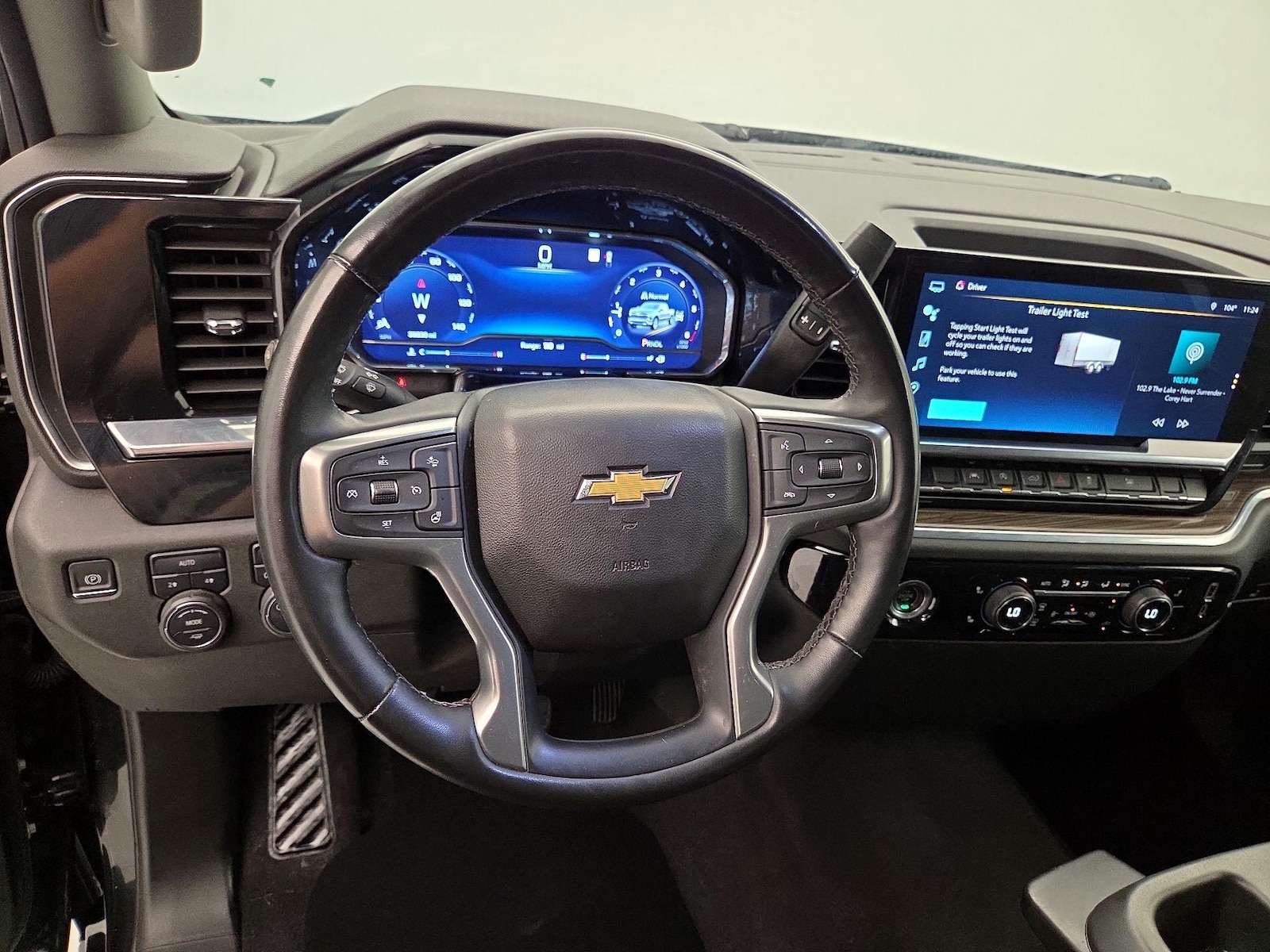 2023 Chevrolet Silverado 1500 LT - Photo 11