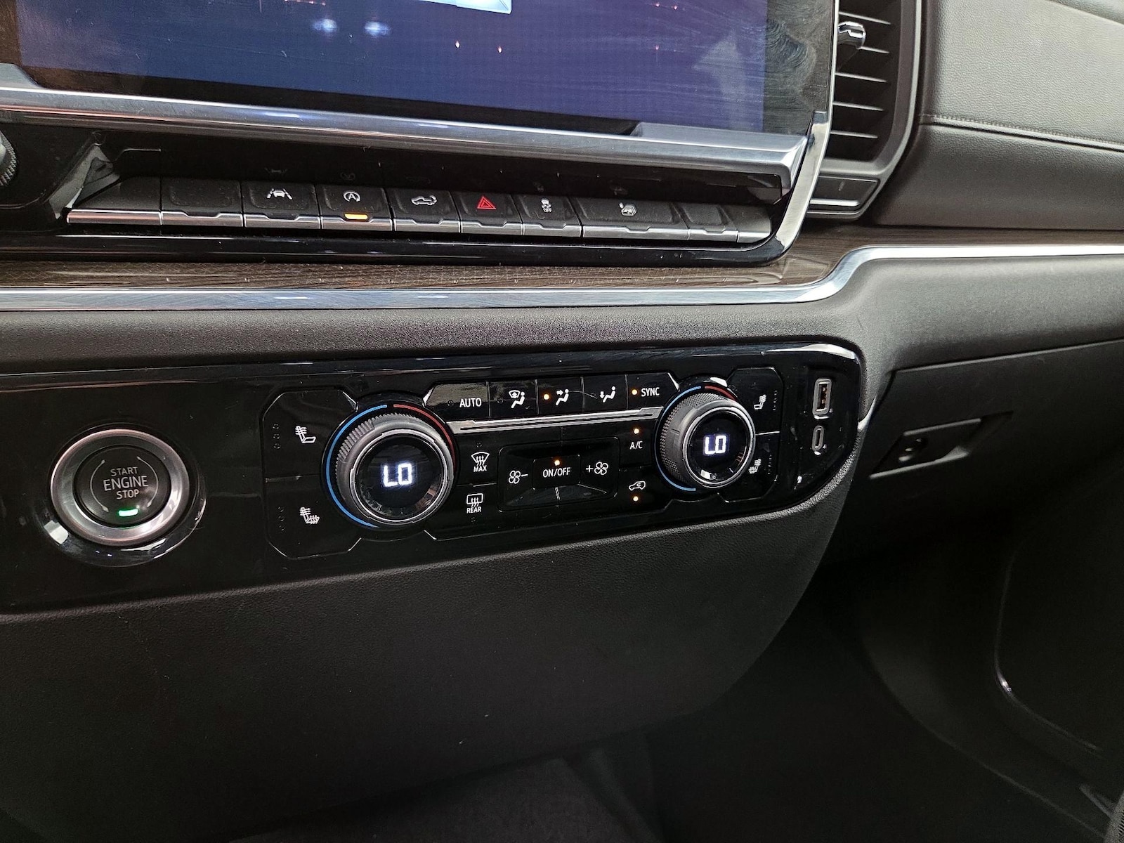 2023 Chevrolet Silverado 1500 LT - Photo 17