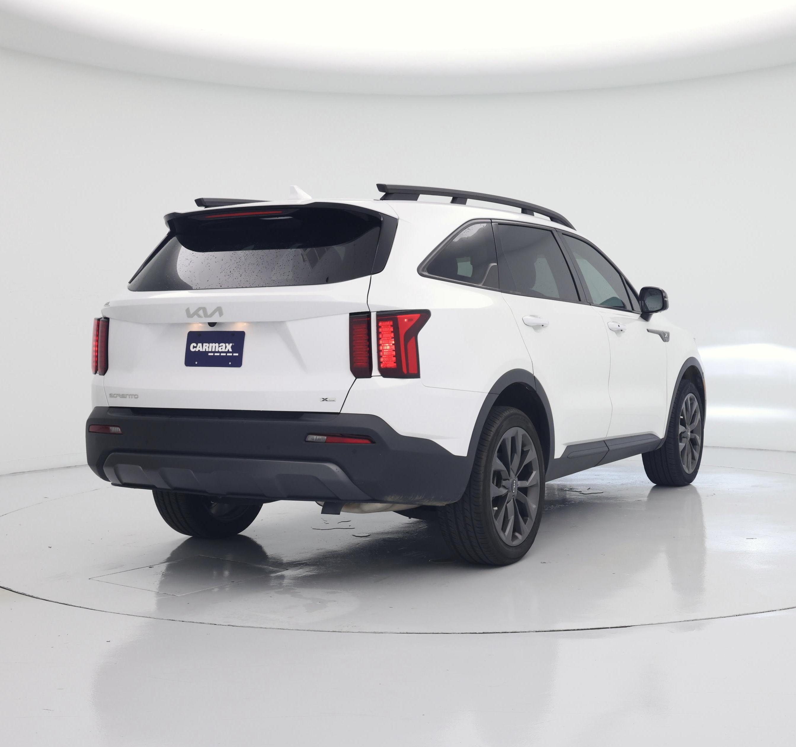 Thumbnail: 2023 Kia Sorento - 8