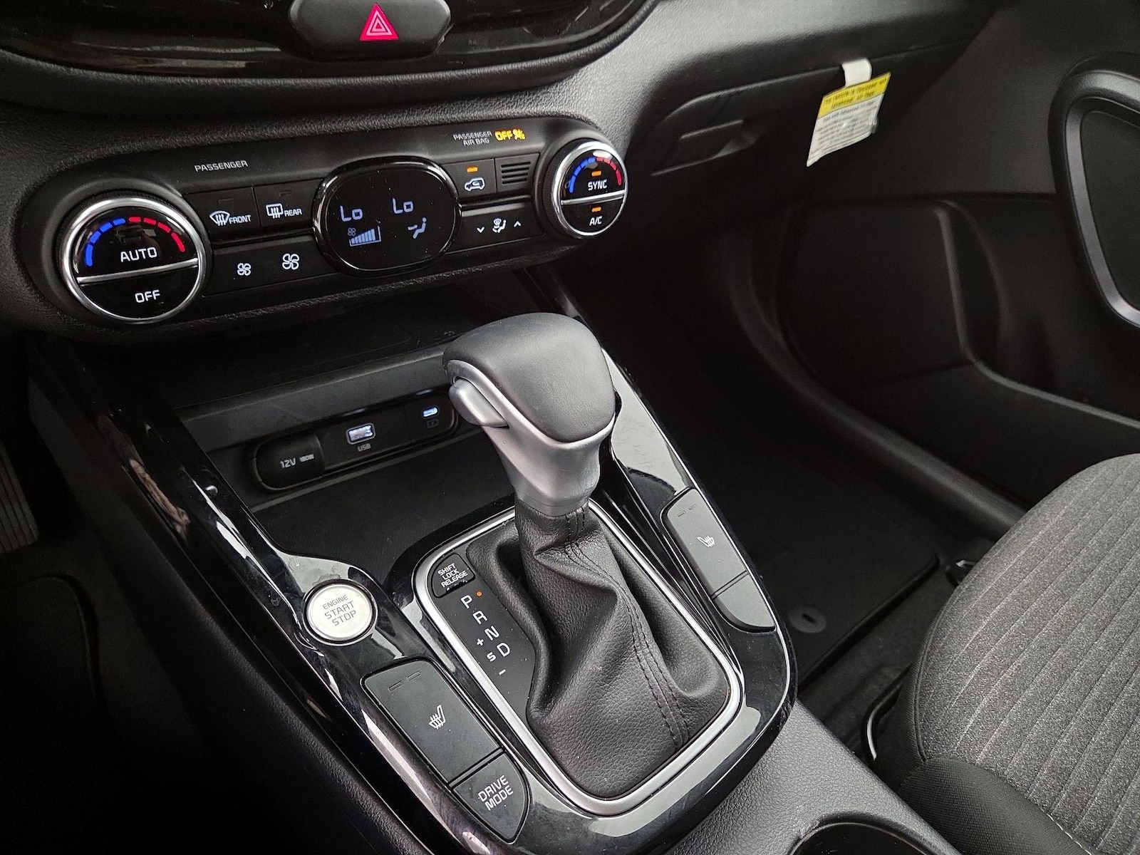 2025 Kia Soul EX - Photo 18