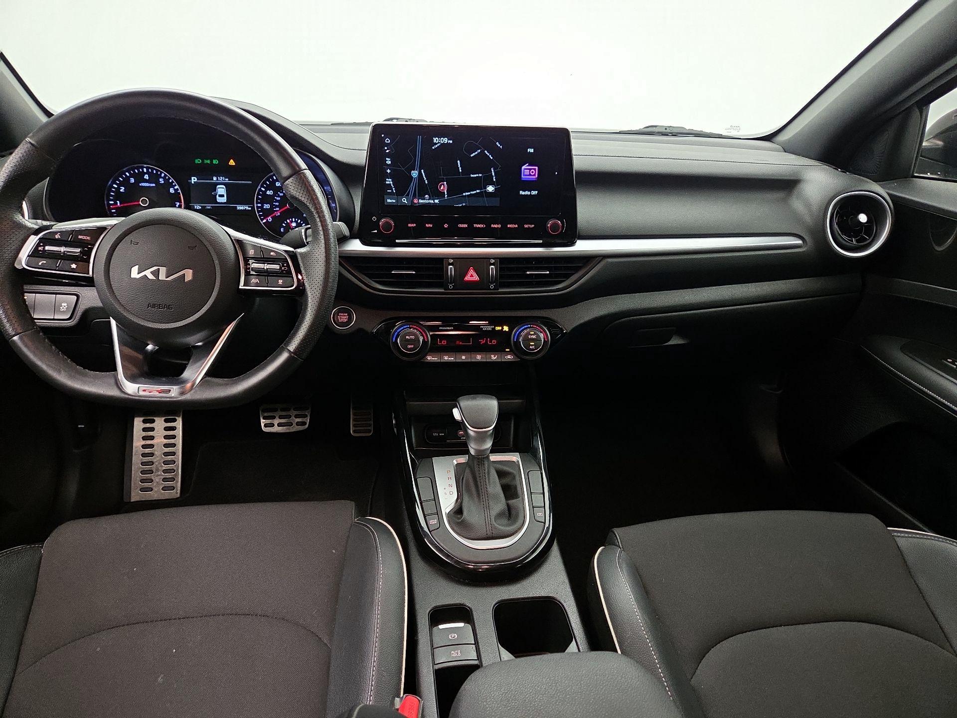 Thumbnail: 2024 Kia Forte - 9