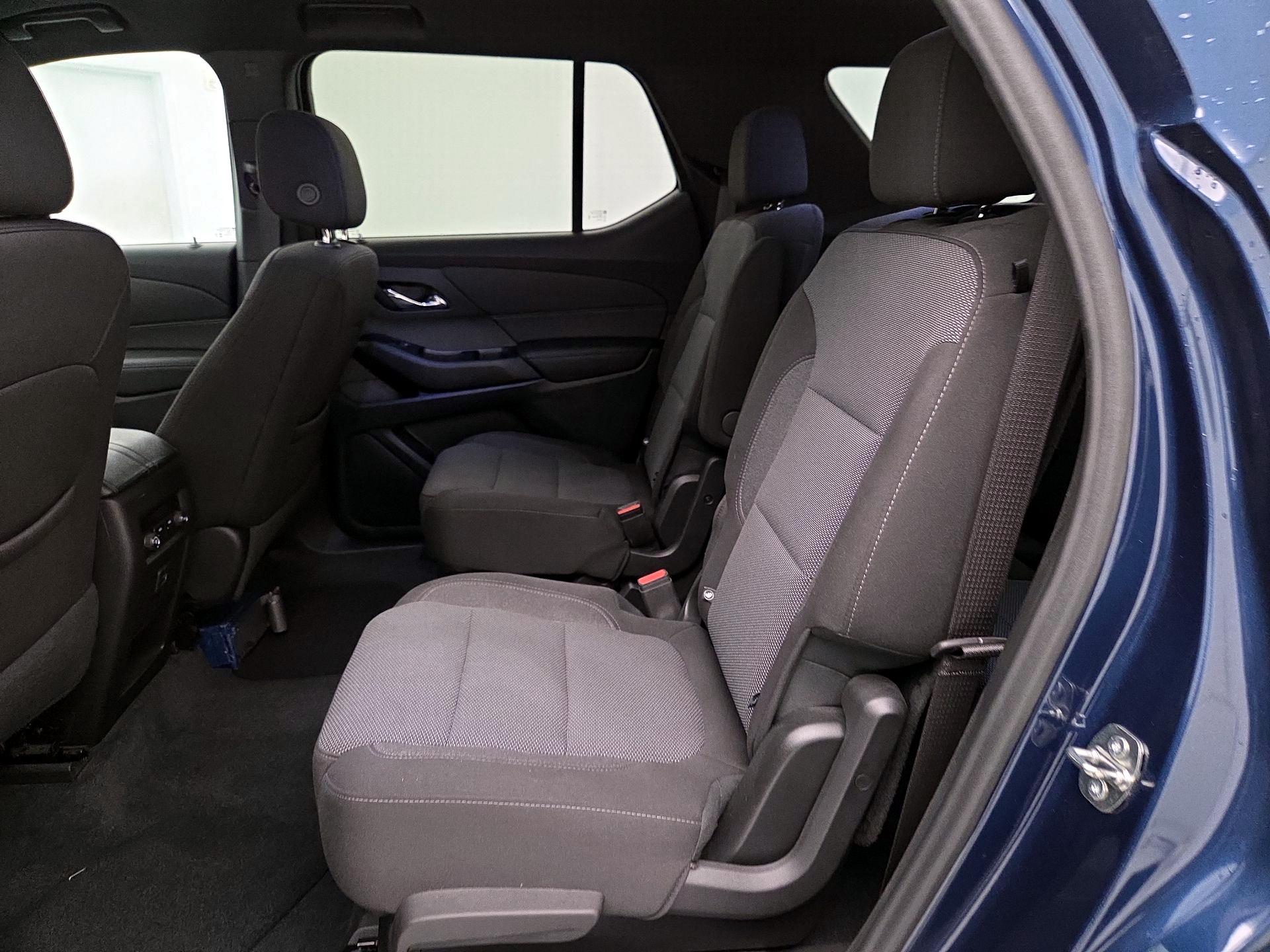 Thumbnail: 2023 Chevrolet Traverse - 19