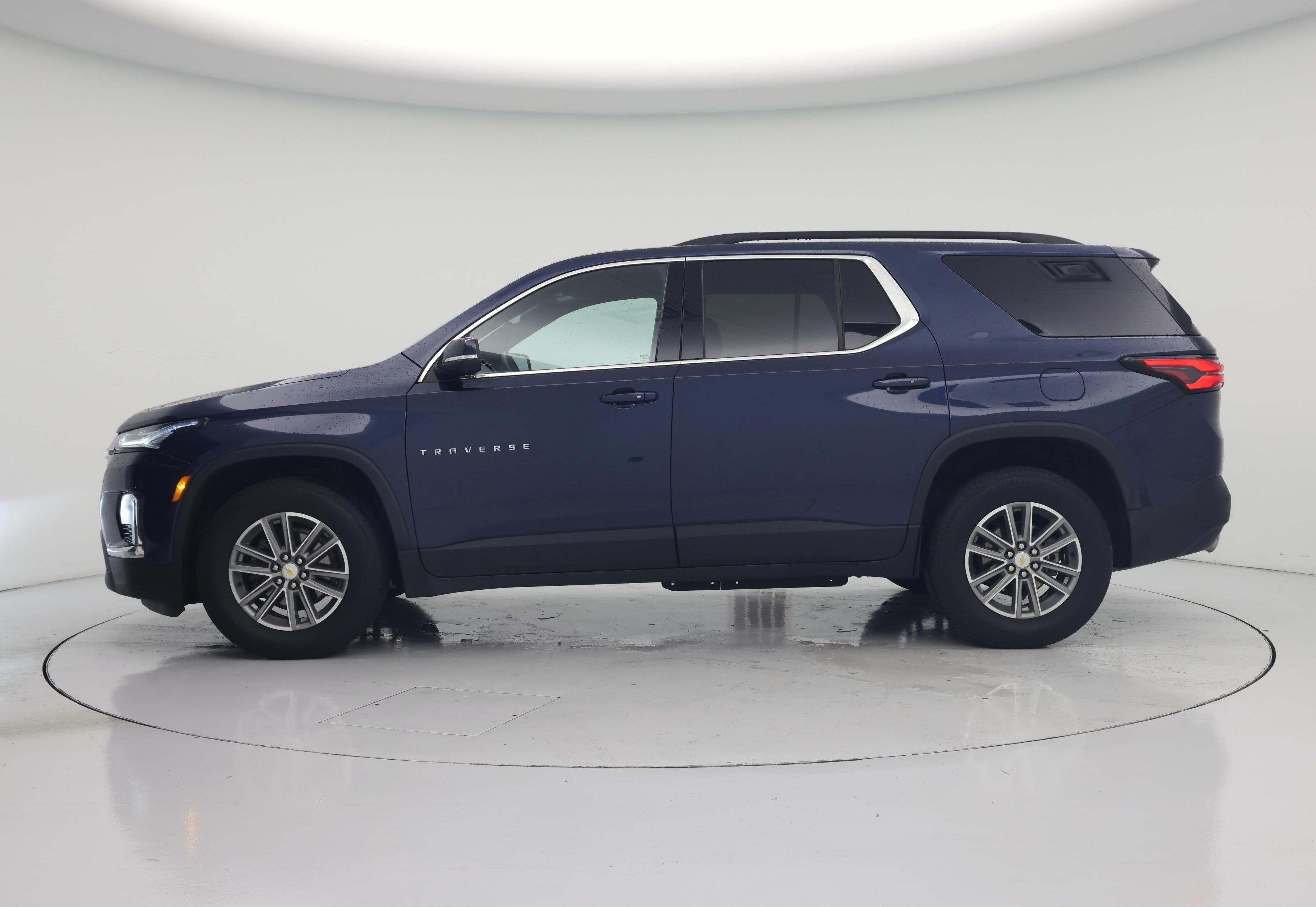 Thumbnail: 2023 Chevrolet Traverse - 3