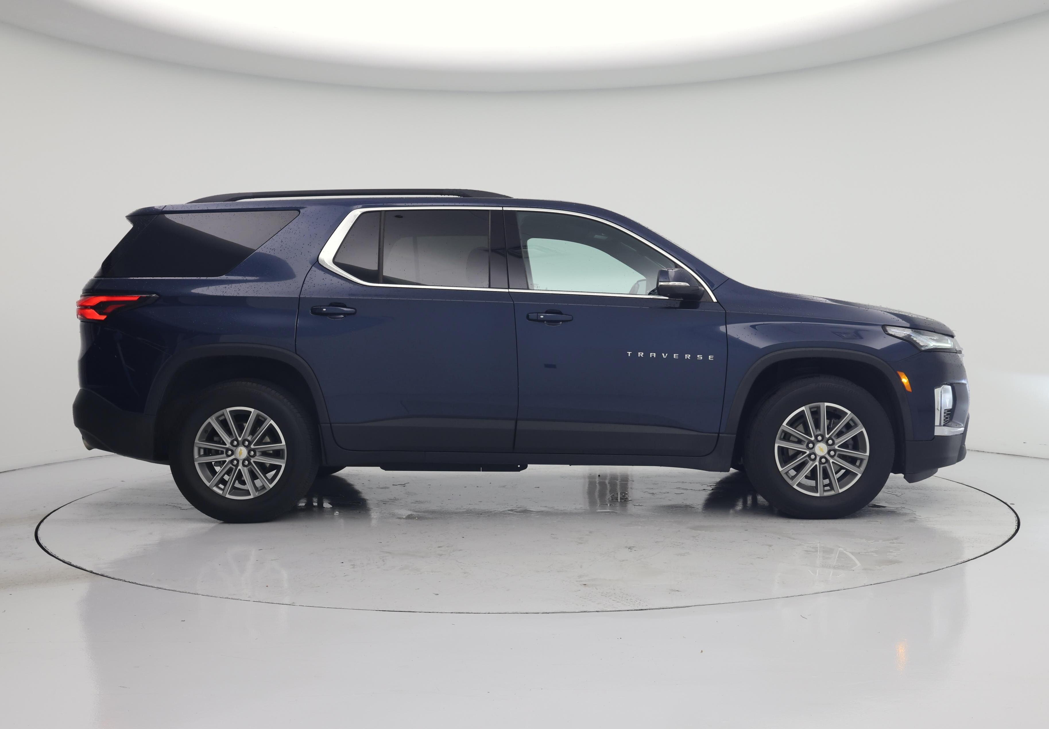 Thumbnail: 2023 Chevrolet Traverse - 7