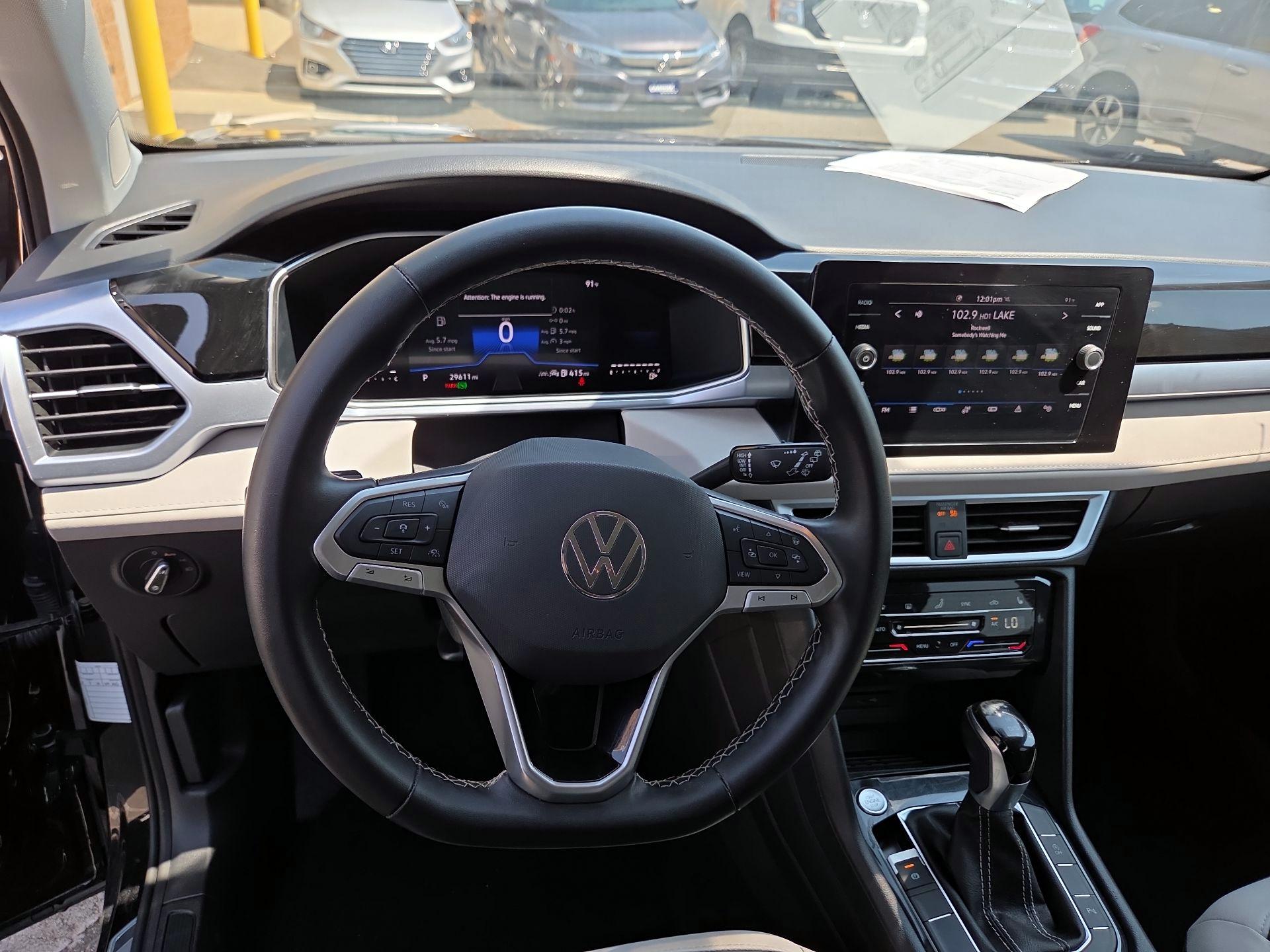 Thumbnail: 2025 Volkswagen Taos - 10