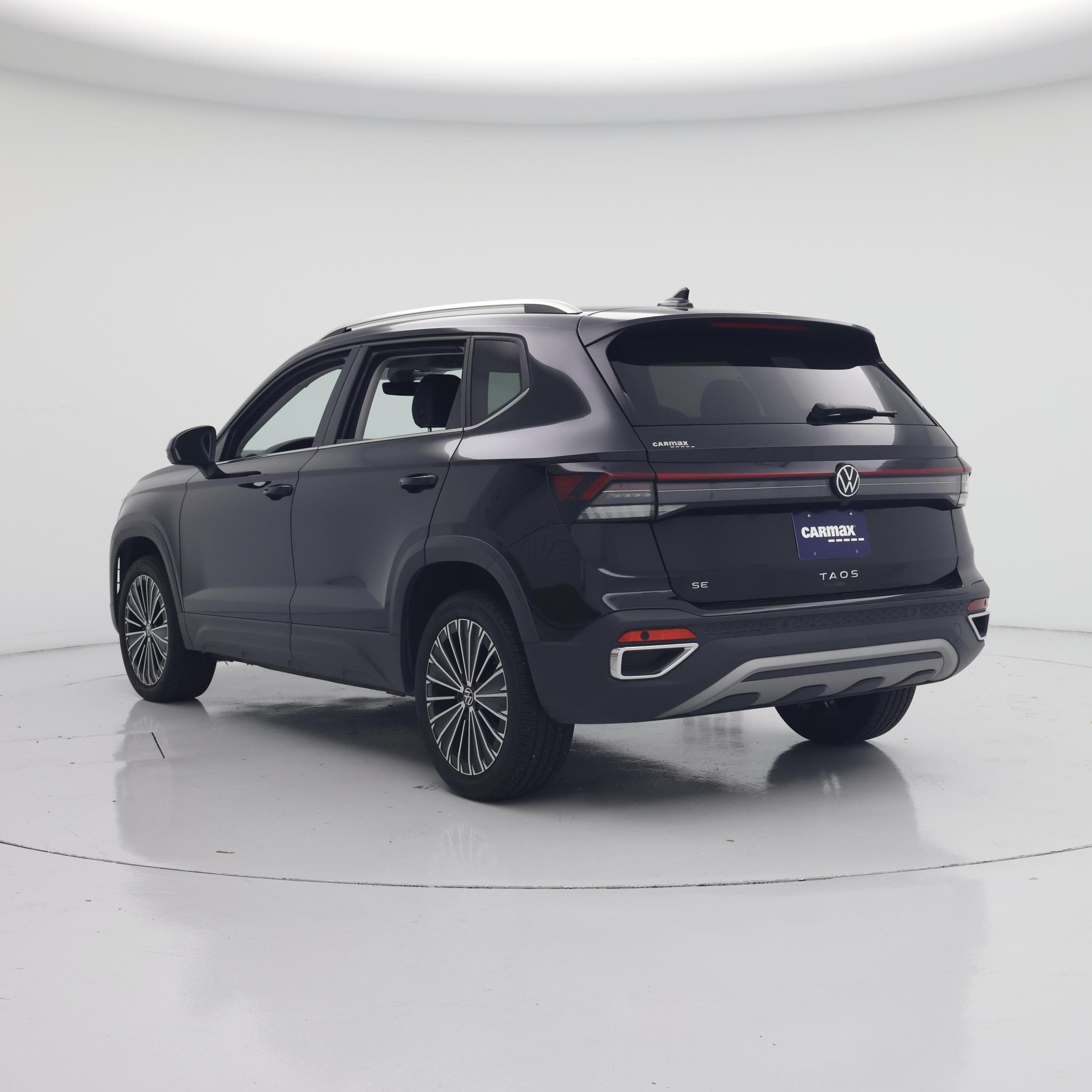 Thumbnail: 2025 Volkswagen Taos - 2