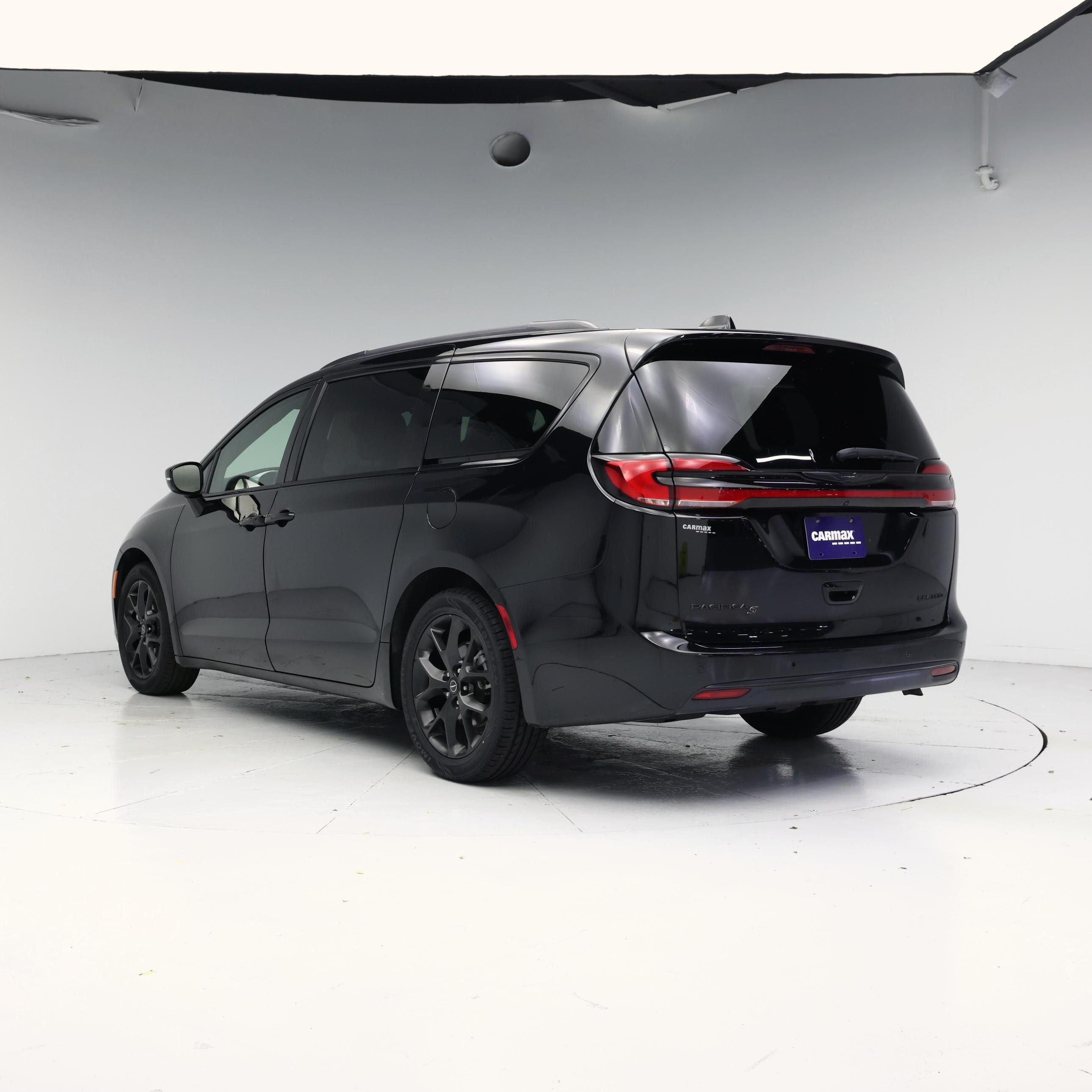 Thumbnail: 2025 Chrysler Pacifica - 2
