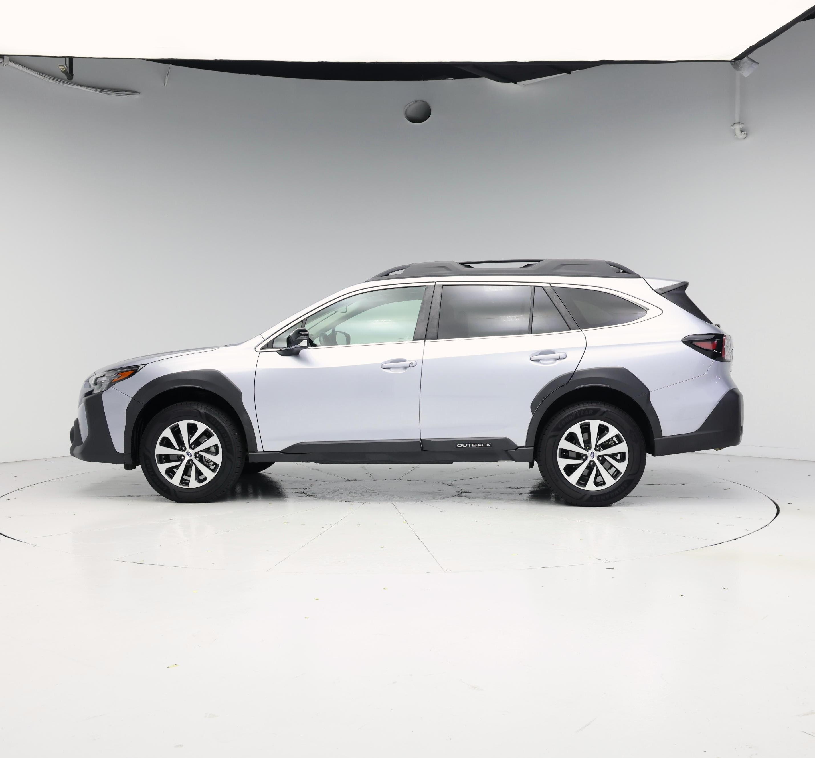 Thumbnail: 2023 Subaru Outback - 3