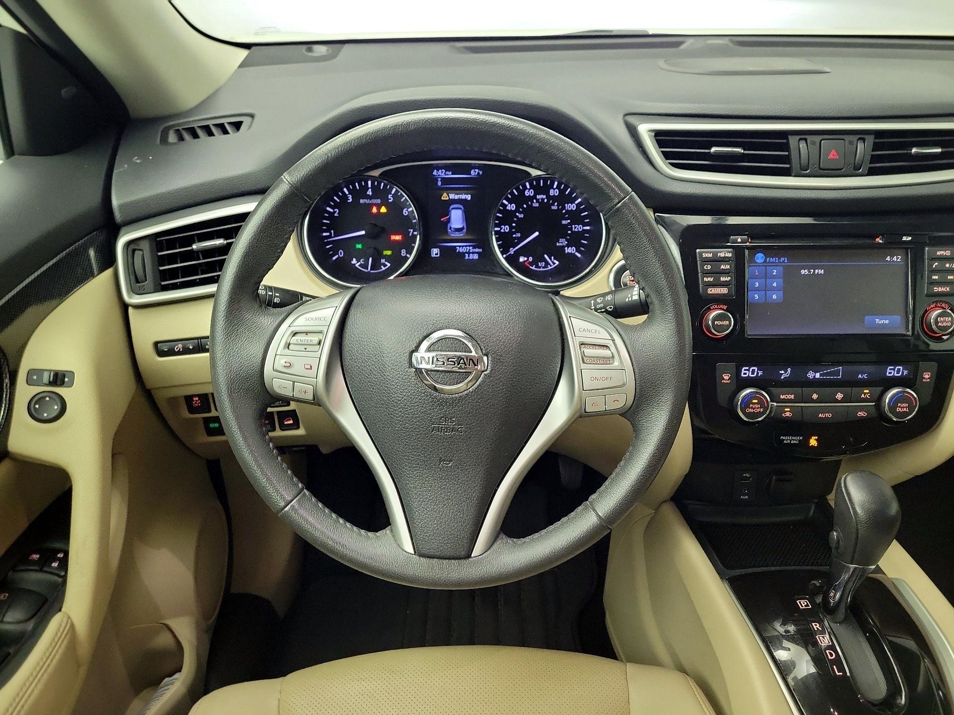 Thumbnail: 2016 Nissan Rogue - 10