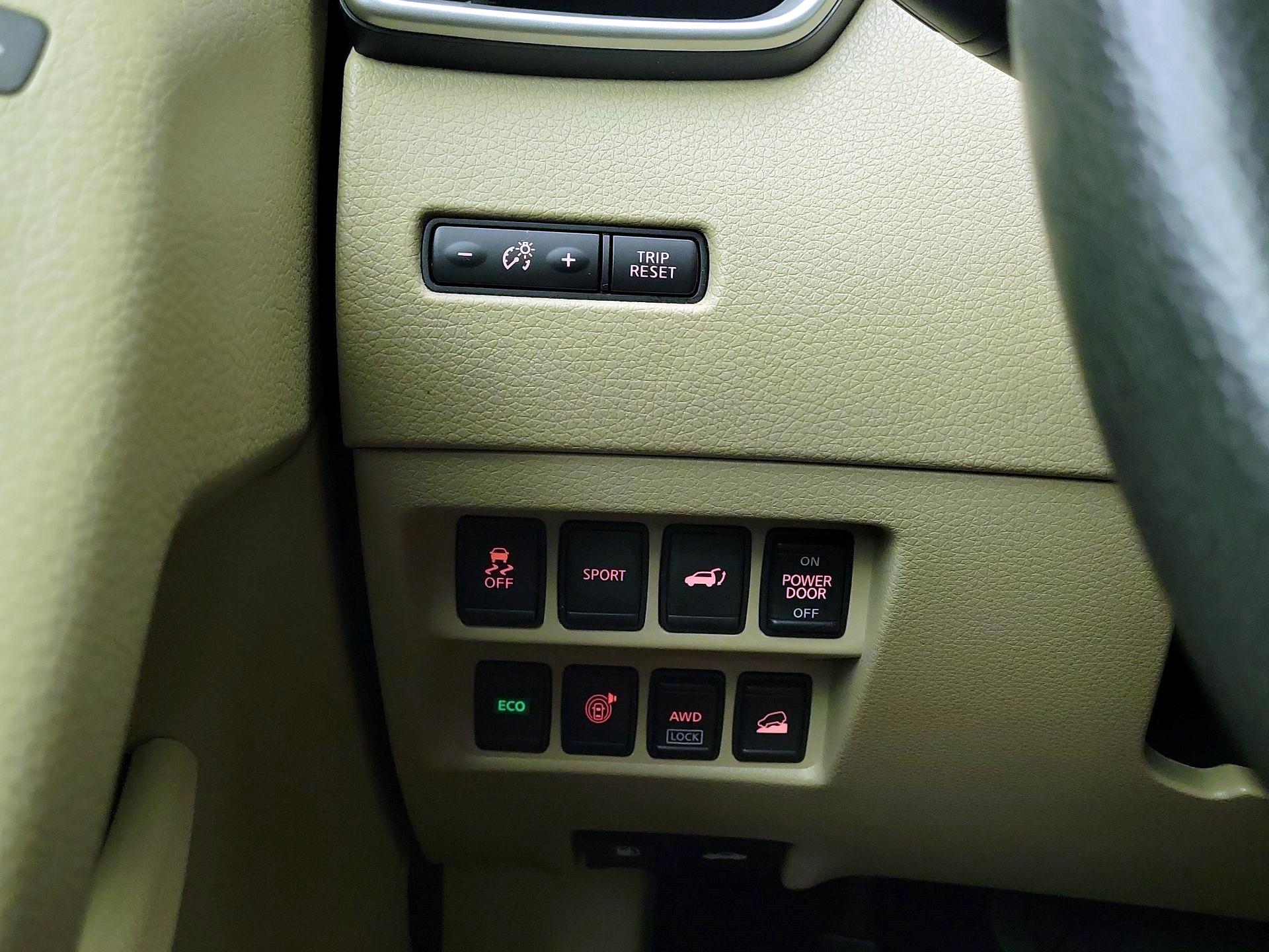 Thumbnail: 2016 Nissan Rogue - 13