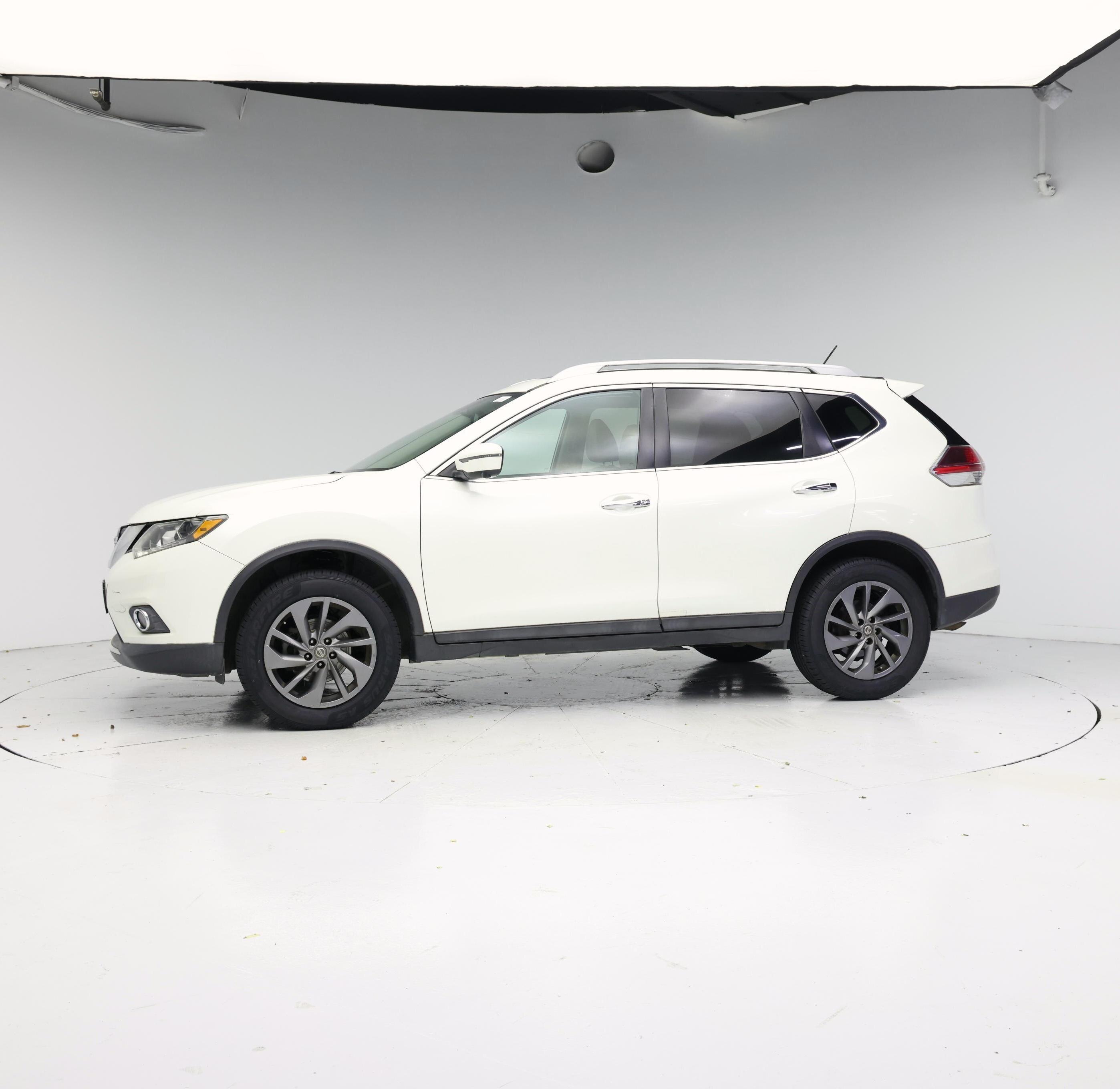 Thumbnail: 2016 Nissan Rogue - 3