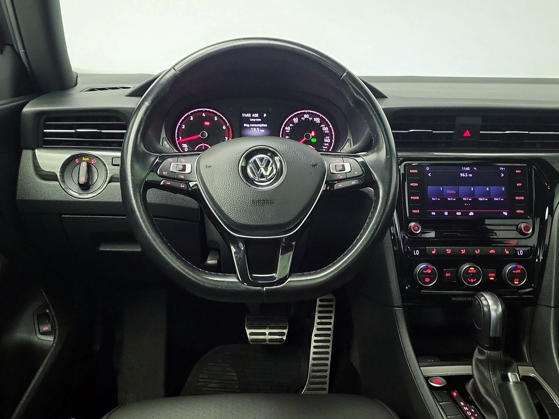 Thumbnail: 2021 Volkswagen Passat - 10