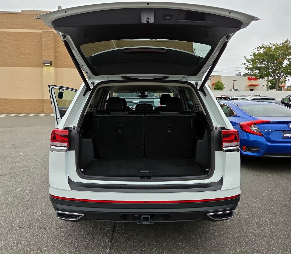 Trunk/Cargo (Seats Up)