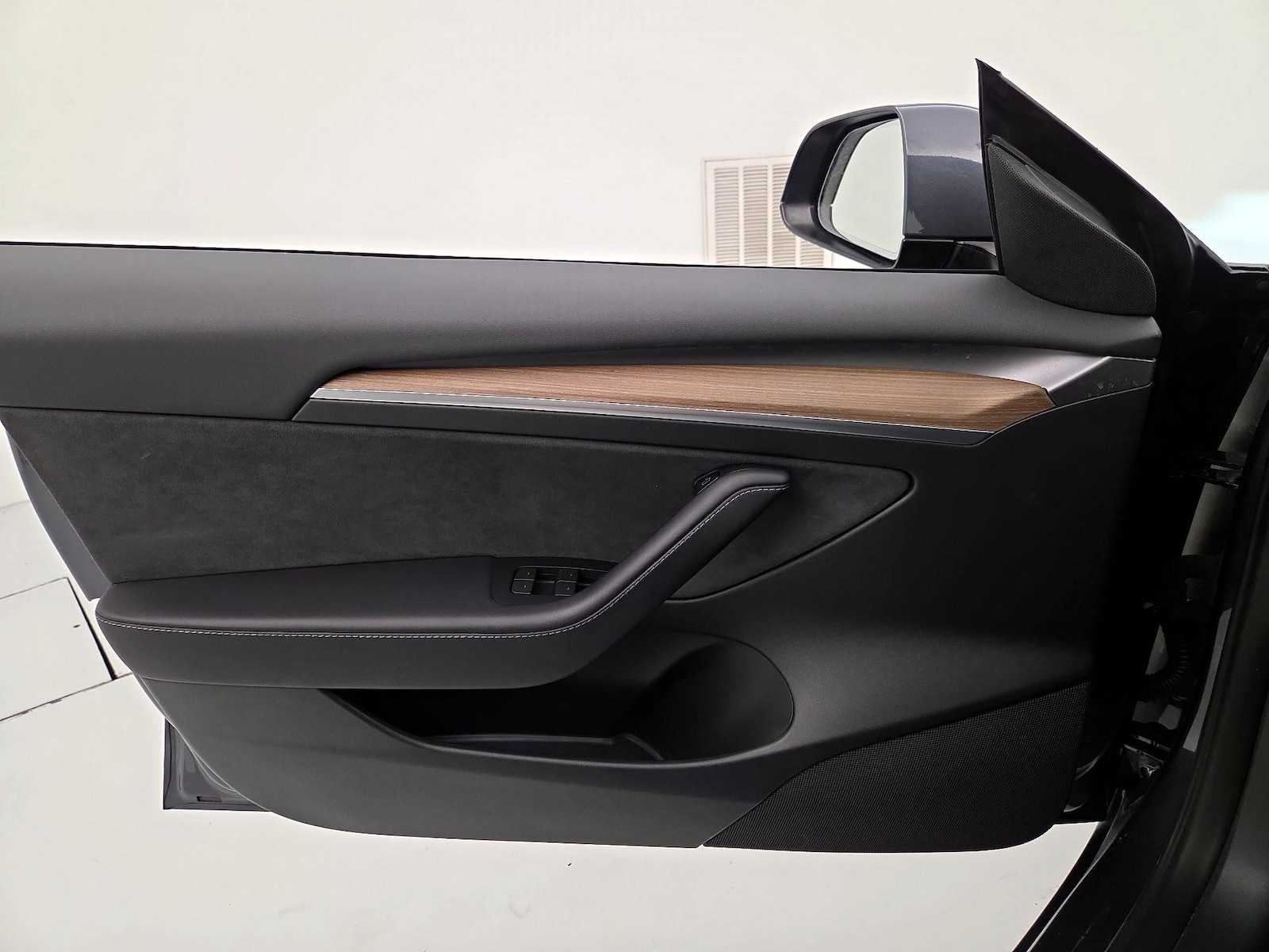 2023 Tesla Model 3 Long Range - Photo 13