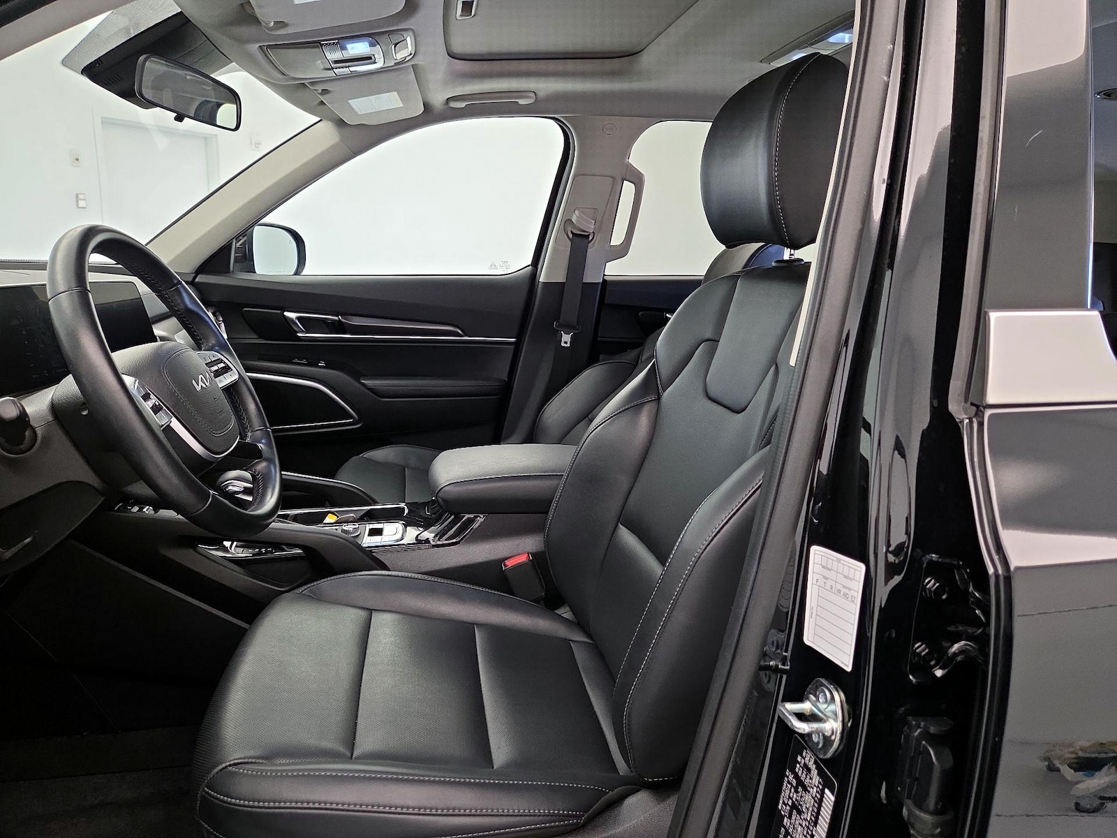 2025 Kia Telluride S - Photo 12