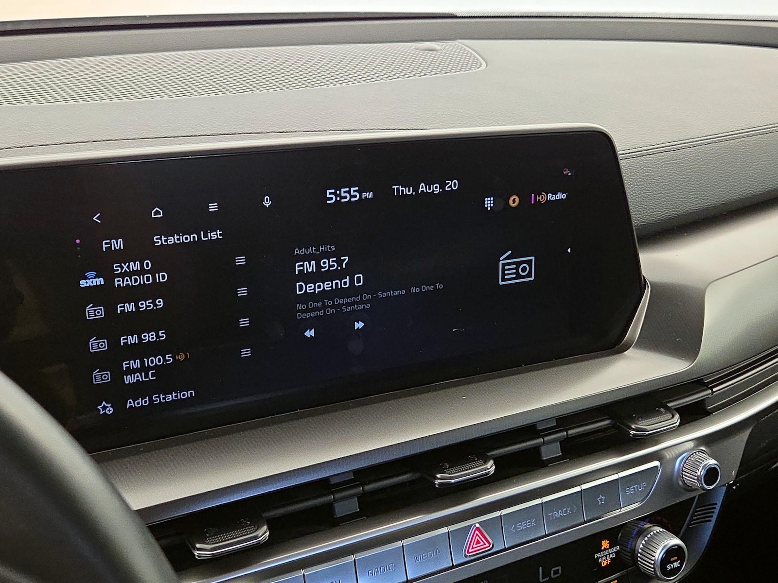 2025 Kia Telluride S - Photo 17