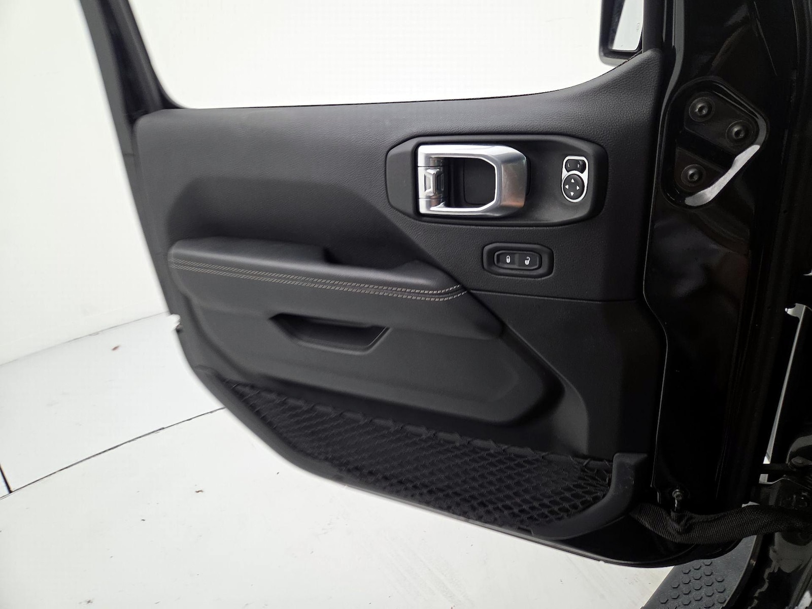 2021 Jeep Wrangler Unlimited Sahara - Photo 13