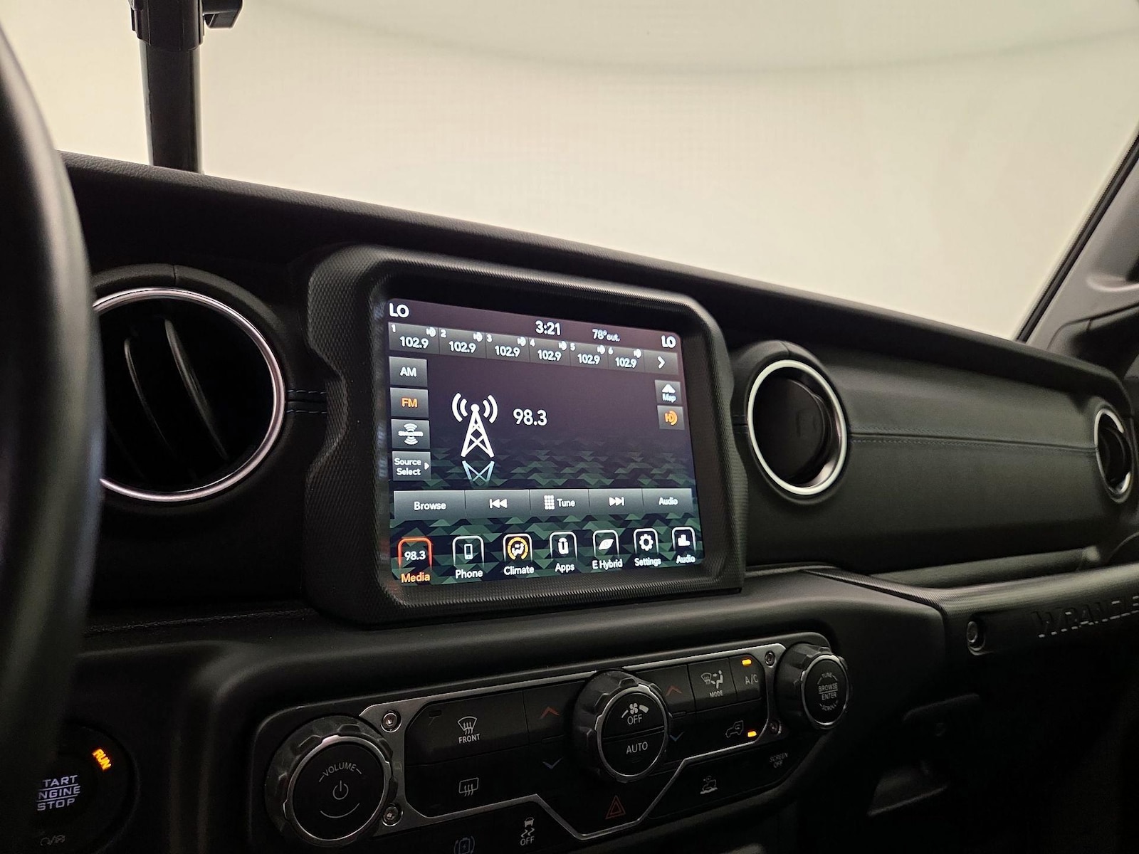 2021 Jeep Wrangler Unlimited Rubicon 4XE - Photo 16