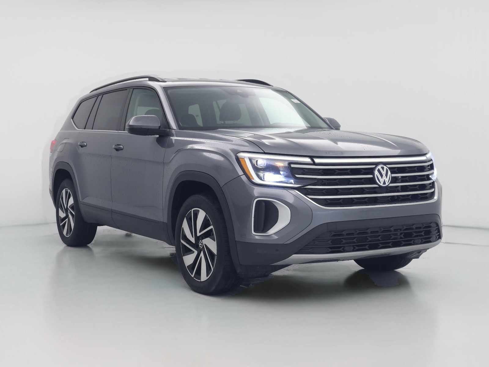 2025 Volkswagen Atlas SE w/Tech - Photo 1