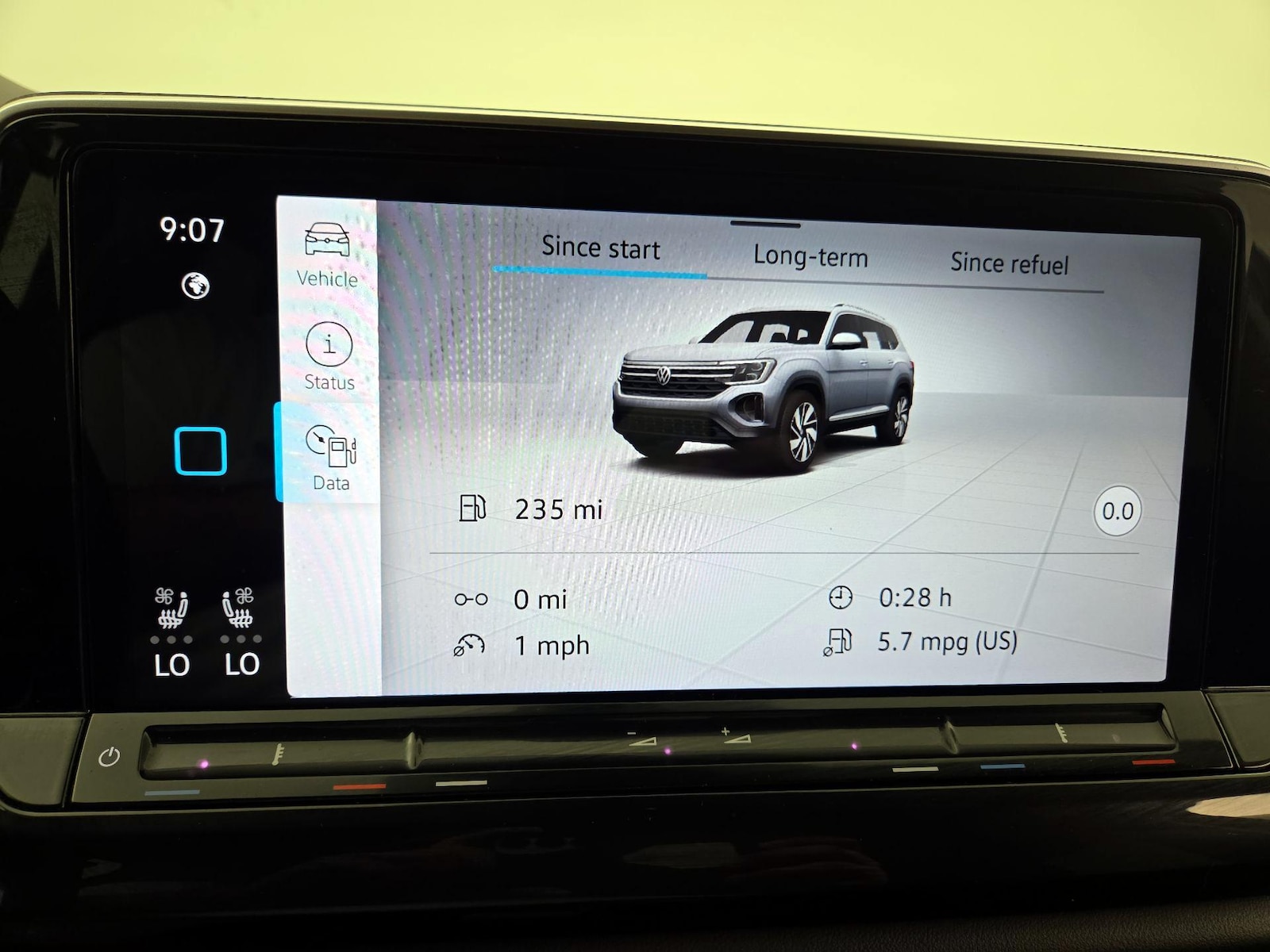 2025 Volkswagen Atlas SE w/Tech - Photo 16
