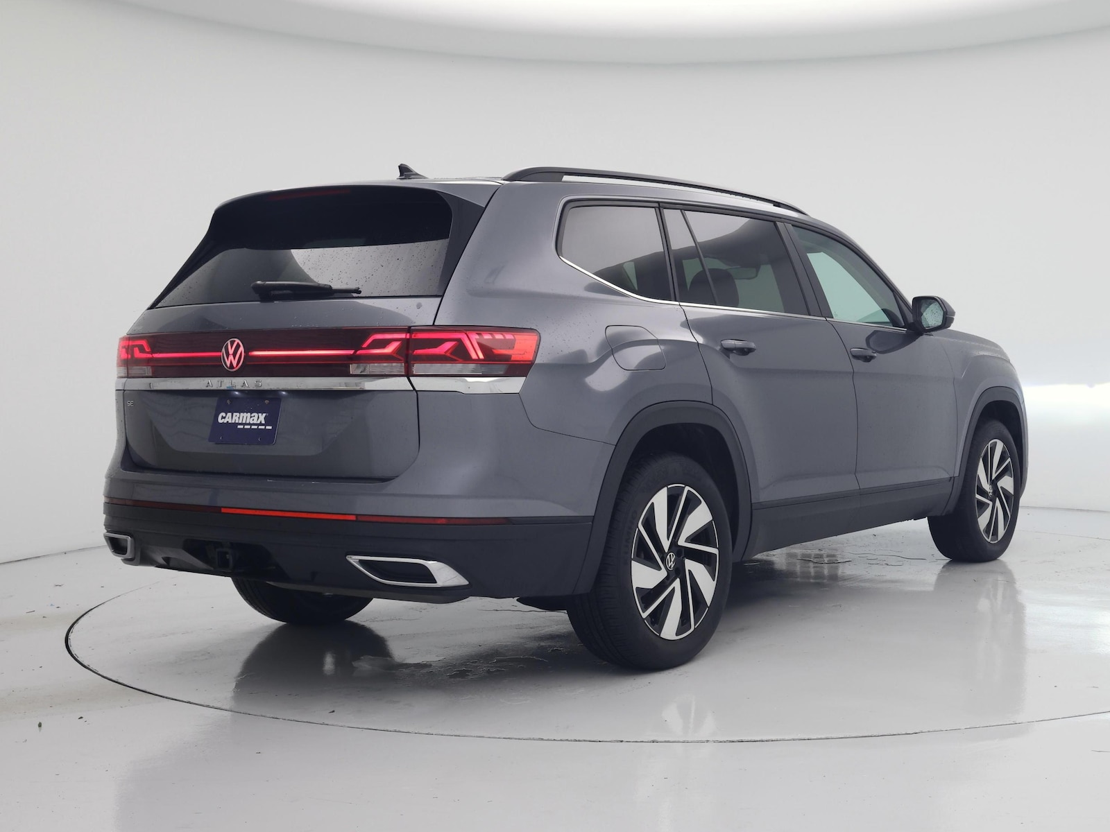 2025 Volkswagen Atlas SE w/Tech - Photo 9