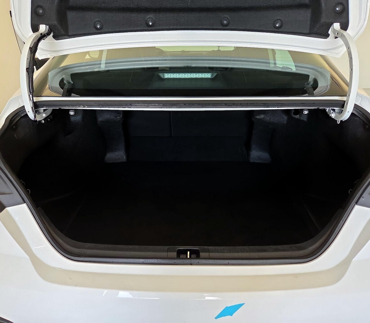 Trunk/Cargo (Seats Up)