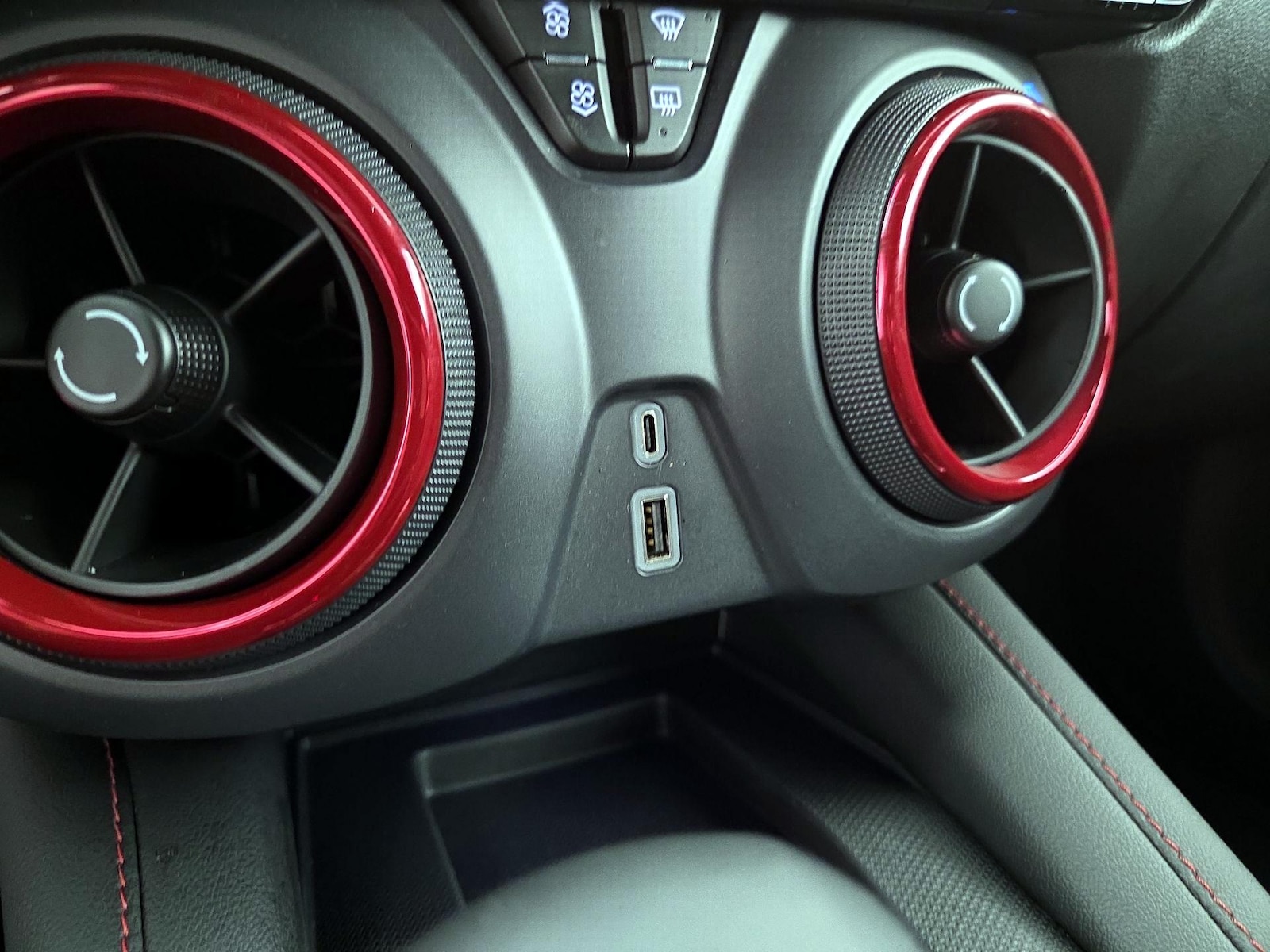 2025 Chevrolet Blazer RS - Photo 19