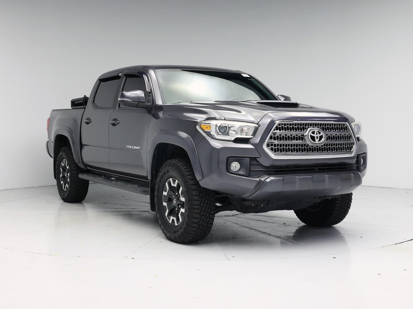 2016 Toyota Tacoma TRD Sport - Photo 2
