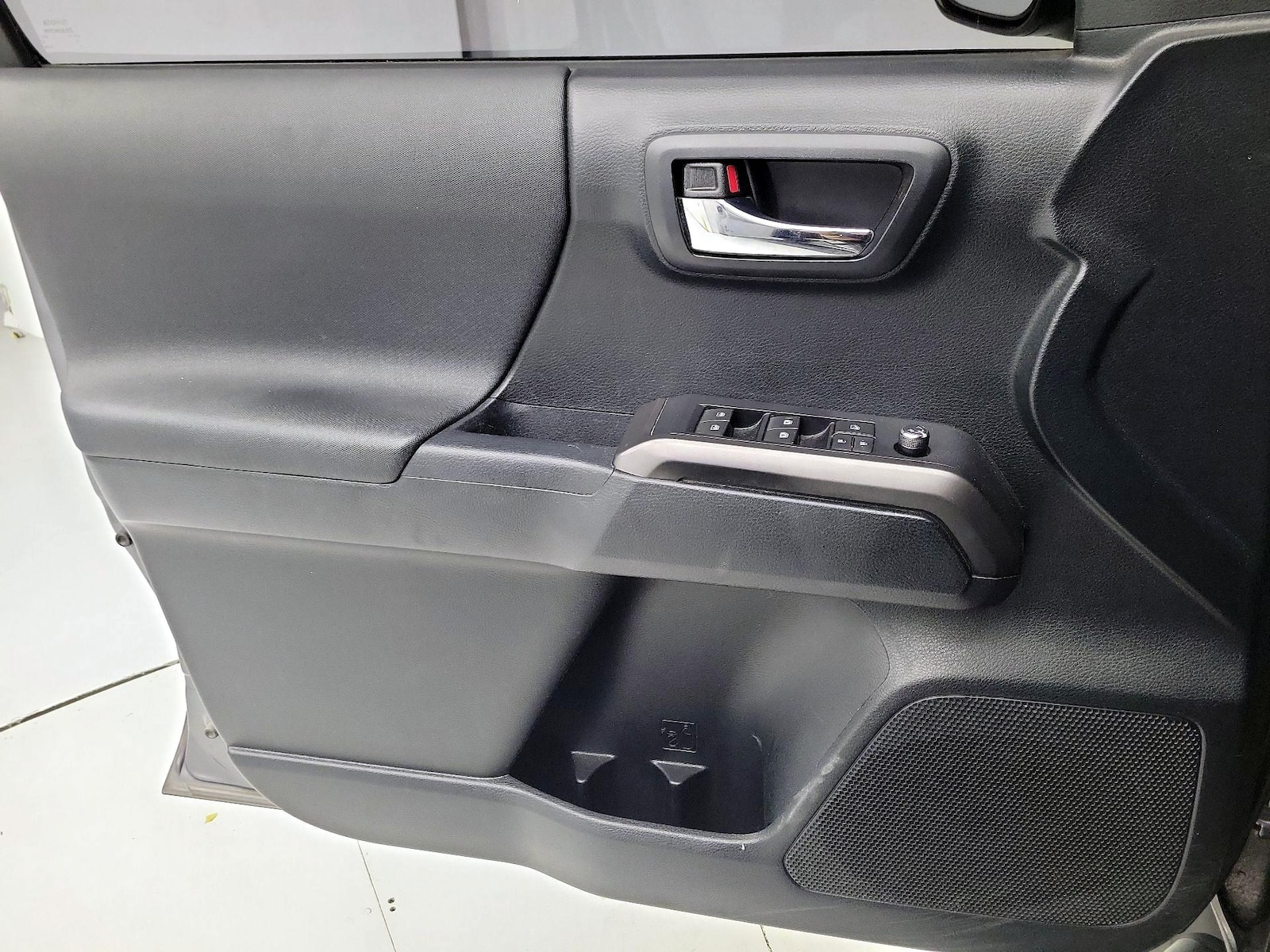2016 Toyota Tacoma TRD Sport - Photo 13