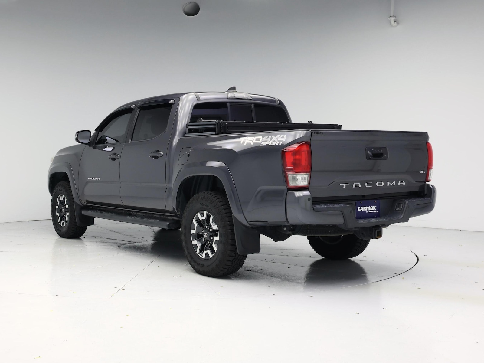2016 Toyota Tacoma TRD Sport - Photo 3