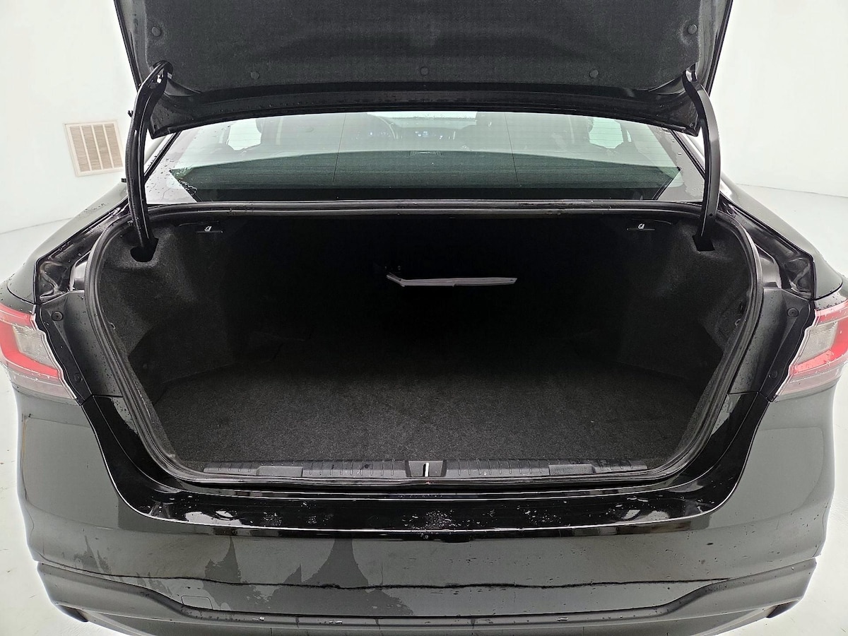 Trunk/Cargo (Seats Up)