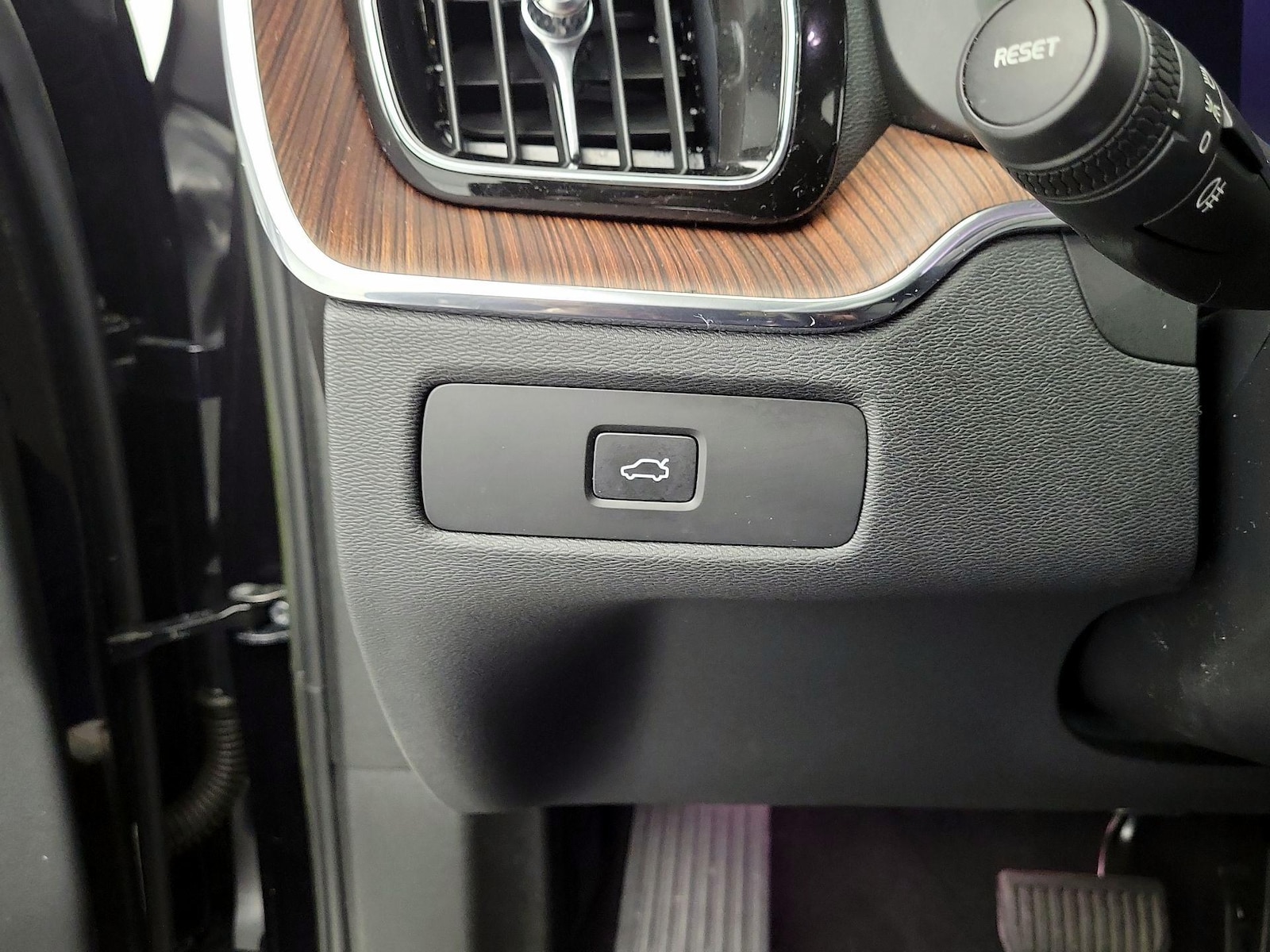 2023 Volvo XC60 Plus - Photo 14